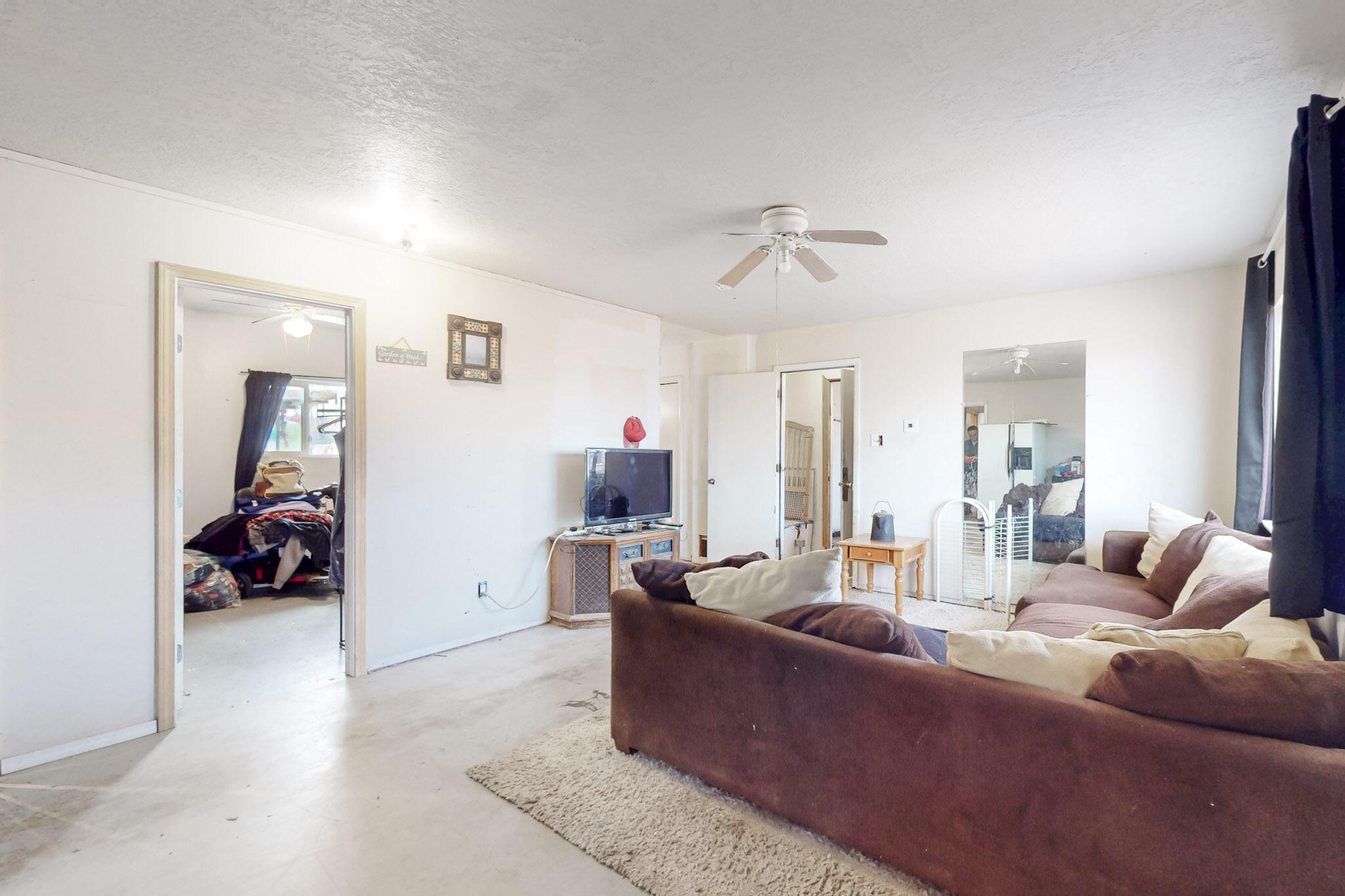 513 NUVES Court NW