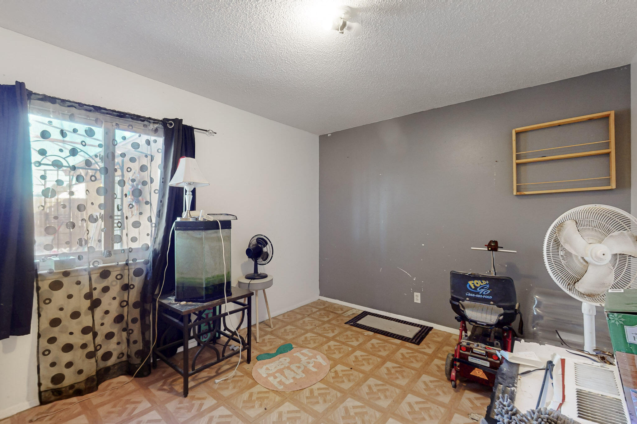 513 NUVES Court NW