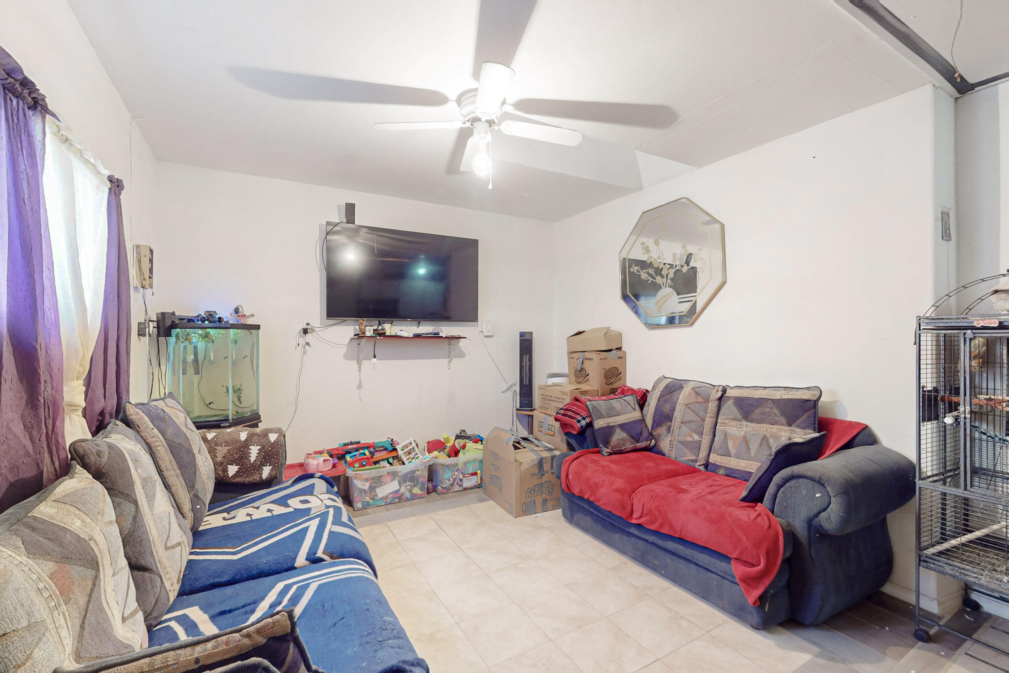 513 NUVES Court NW