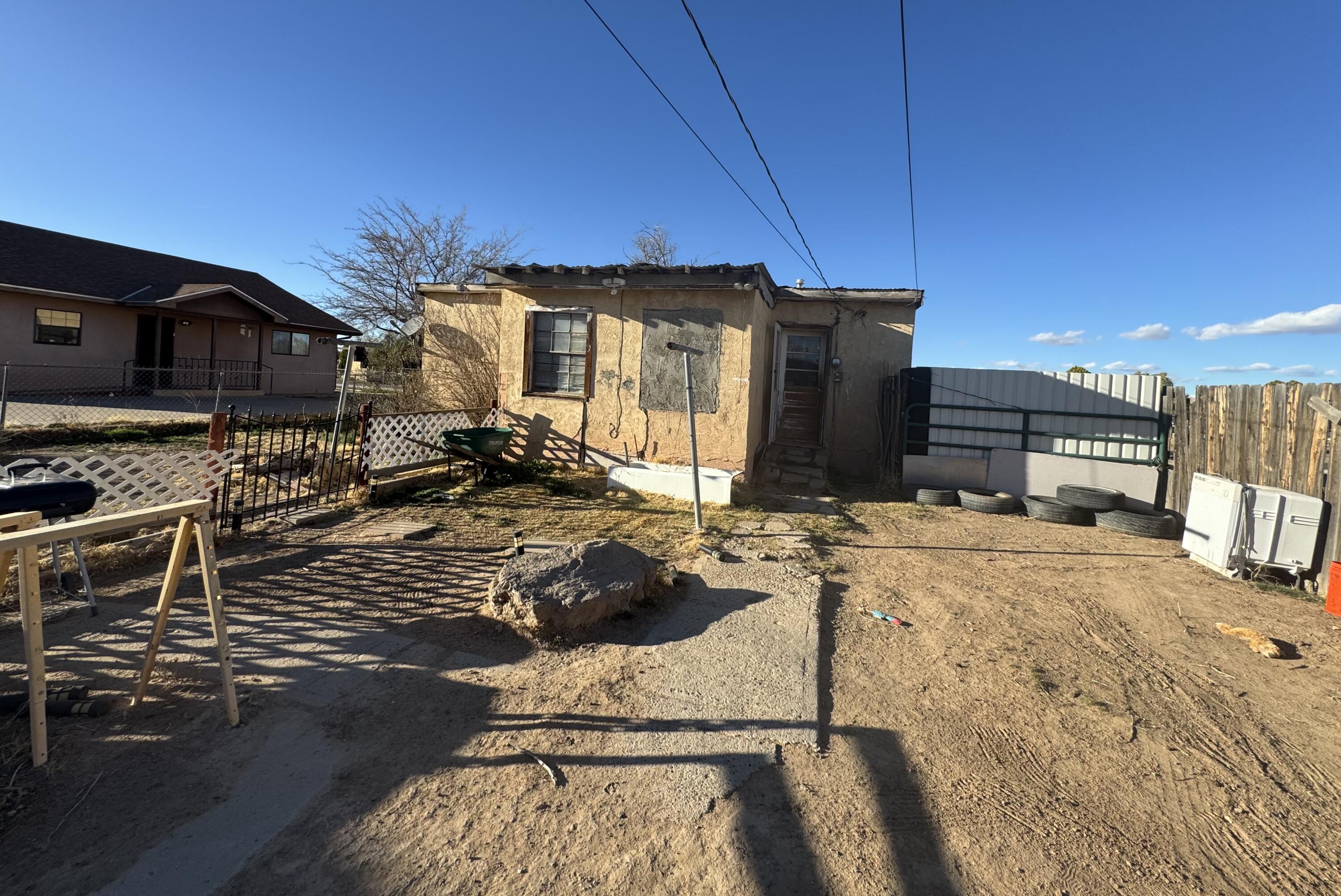 1205 W Delgado Avenue