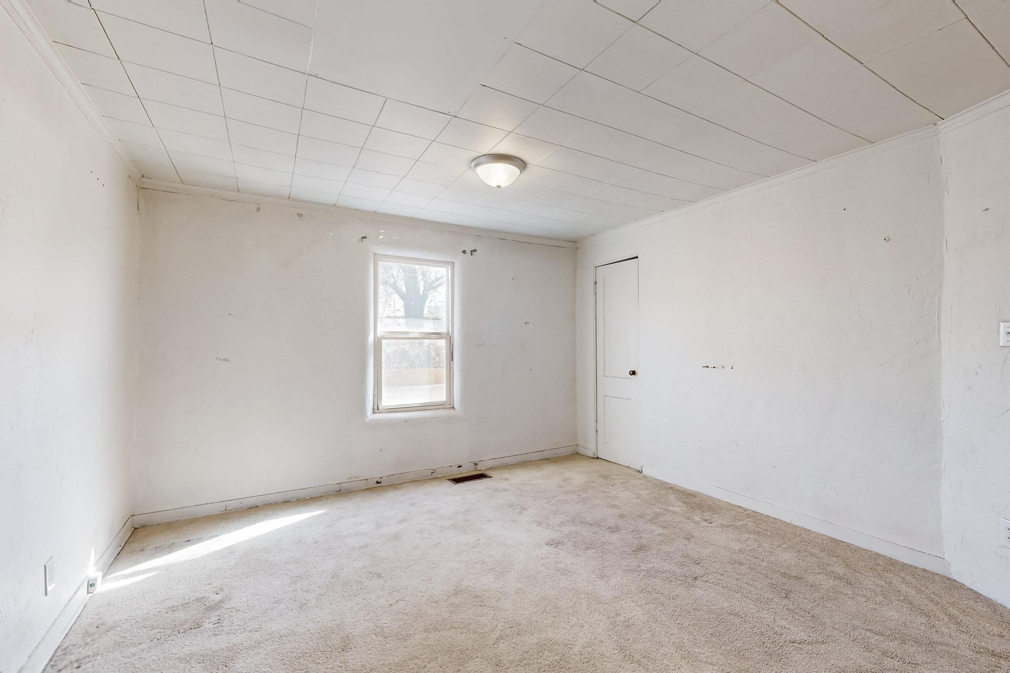 321 WISCONSIN Street NE