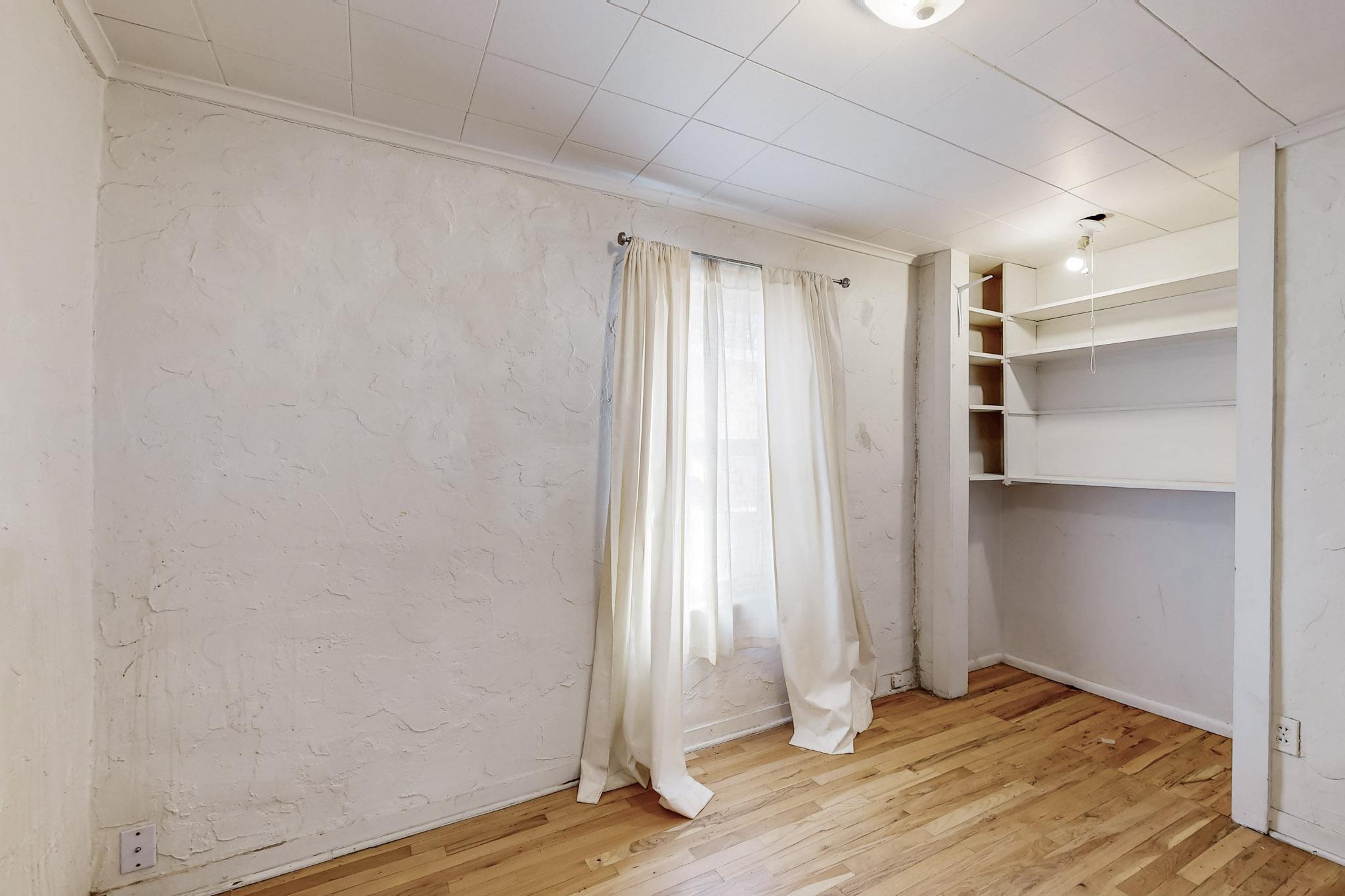 321 WISCONSIN Street NE