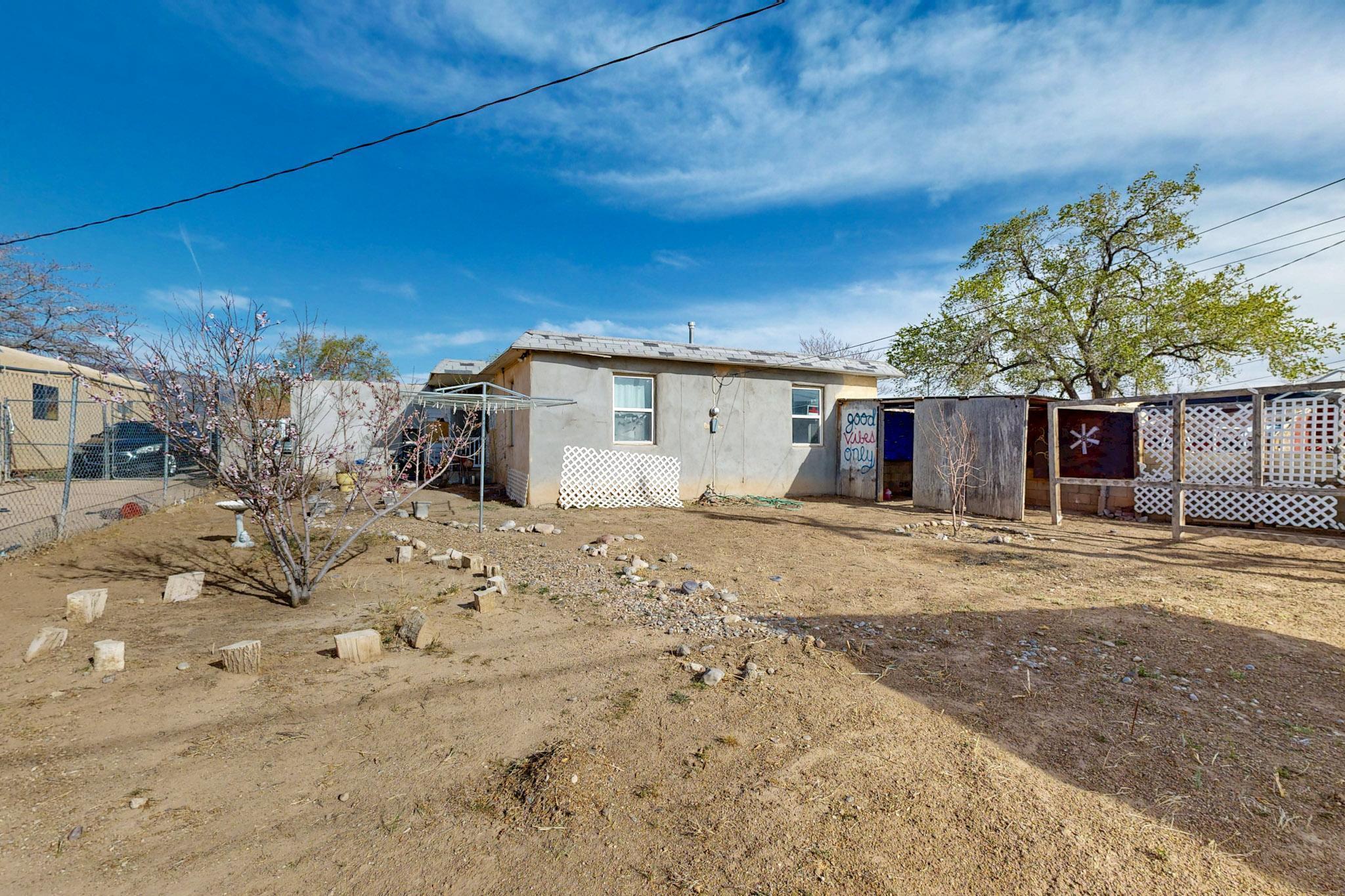 321 WISCONSIN Street NE