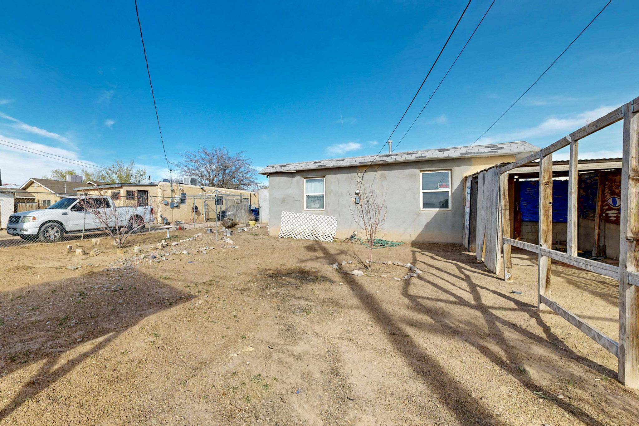 321 WISCONSIN Street NE