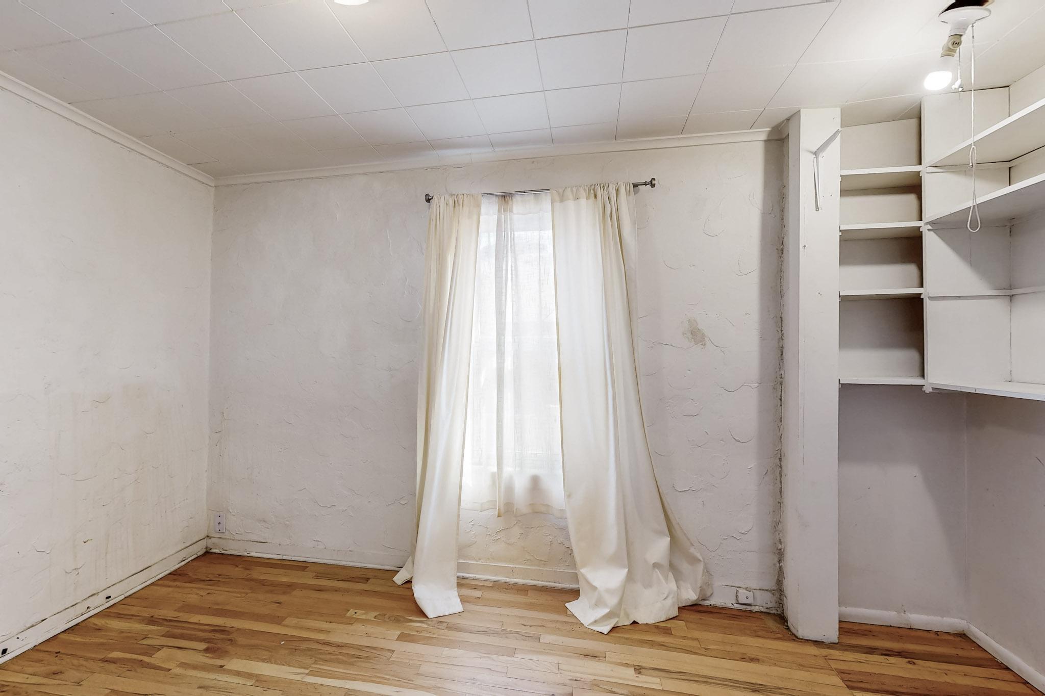 321 WISCONSIN Street NE