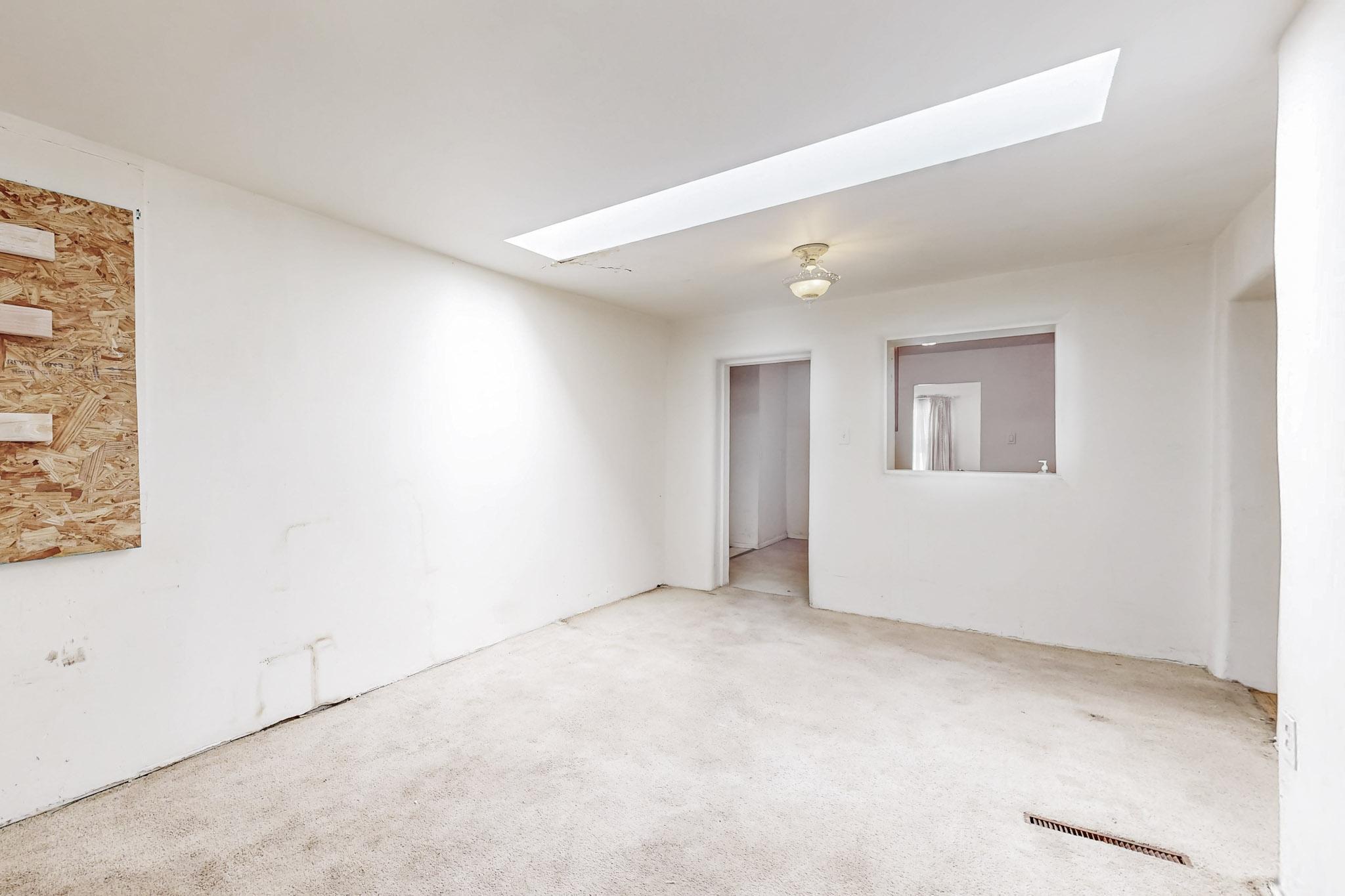 321 WISCONSIN Street NE