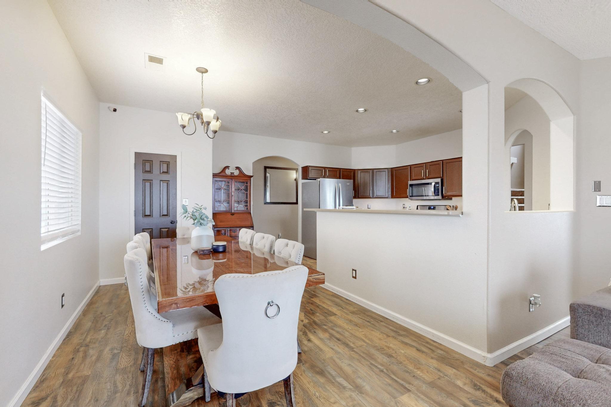 3305 COCHITI Street NE