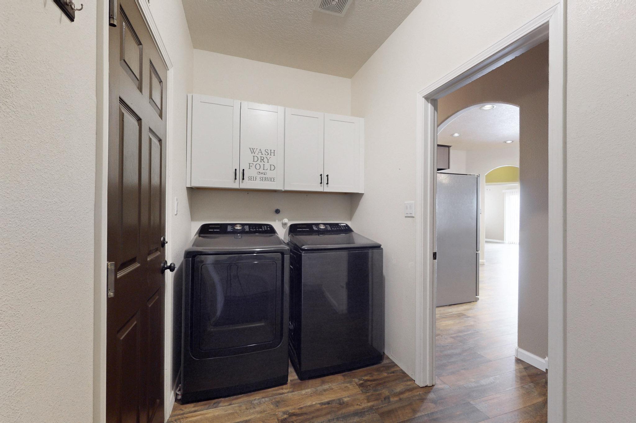 3305 COCHITI Street NE