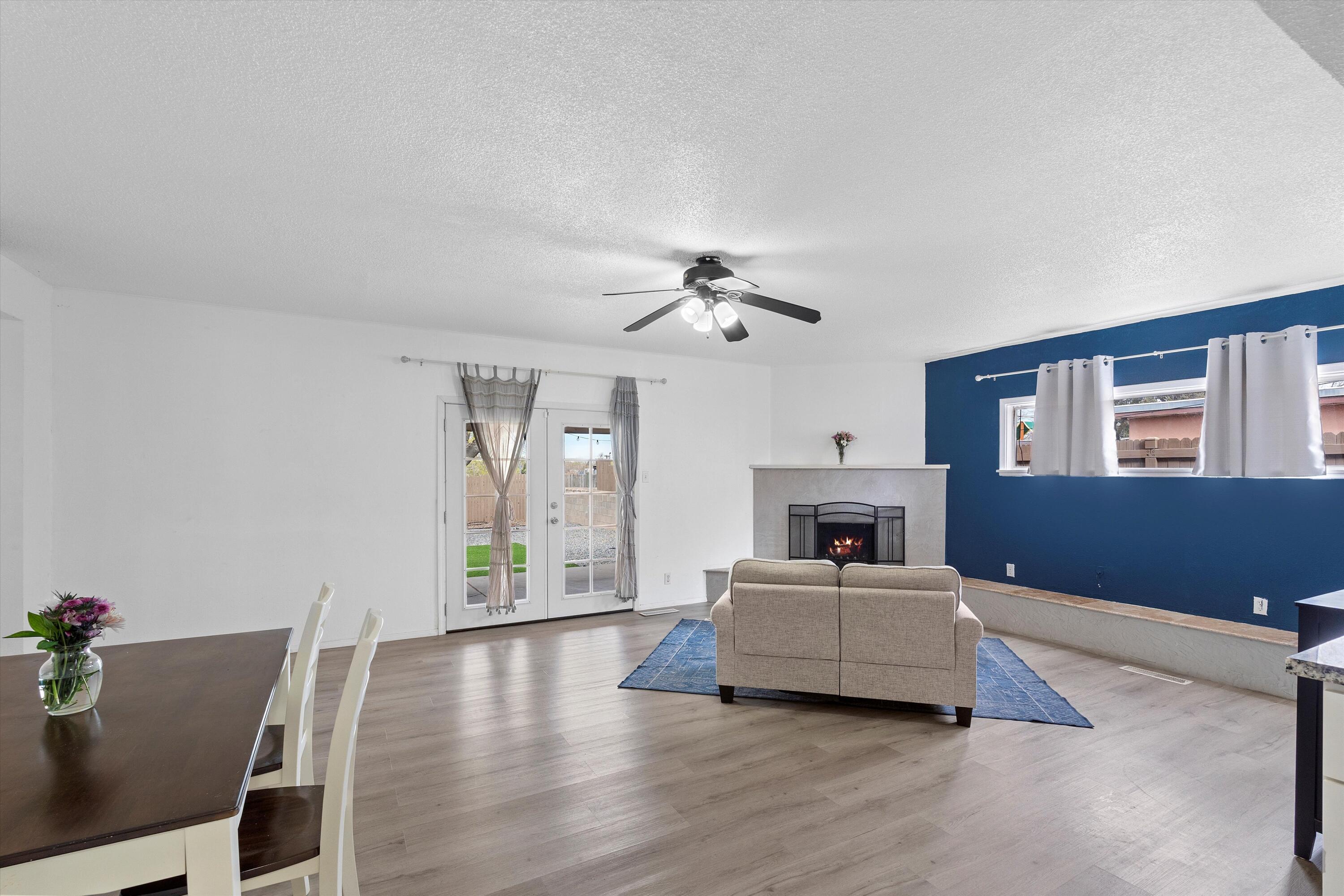 1323 RICHMOND Drive NE