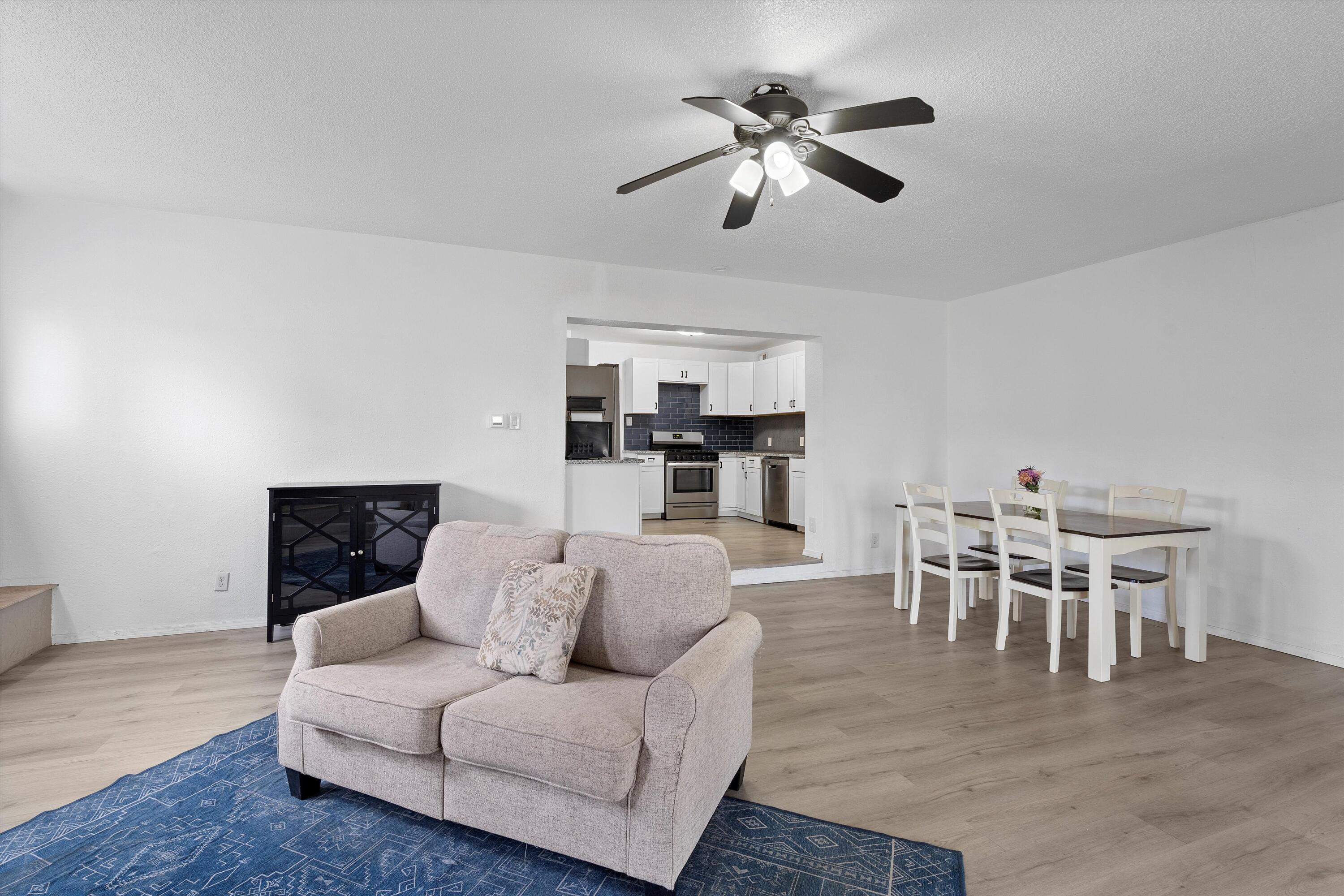 1323 RICHMOND Drive NE