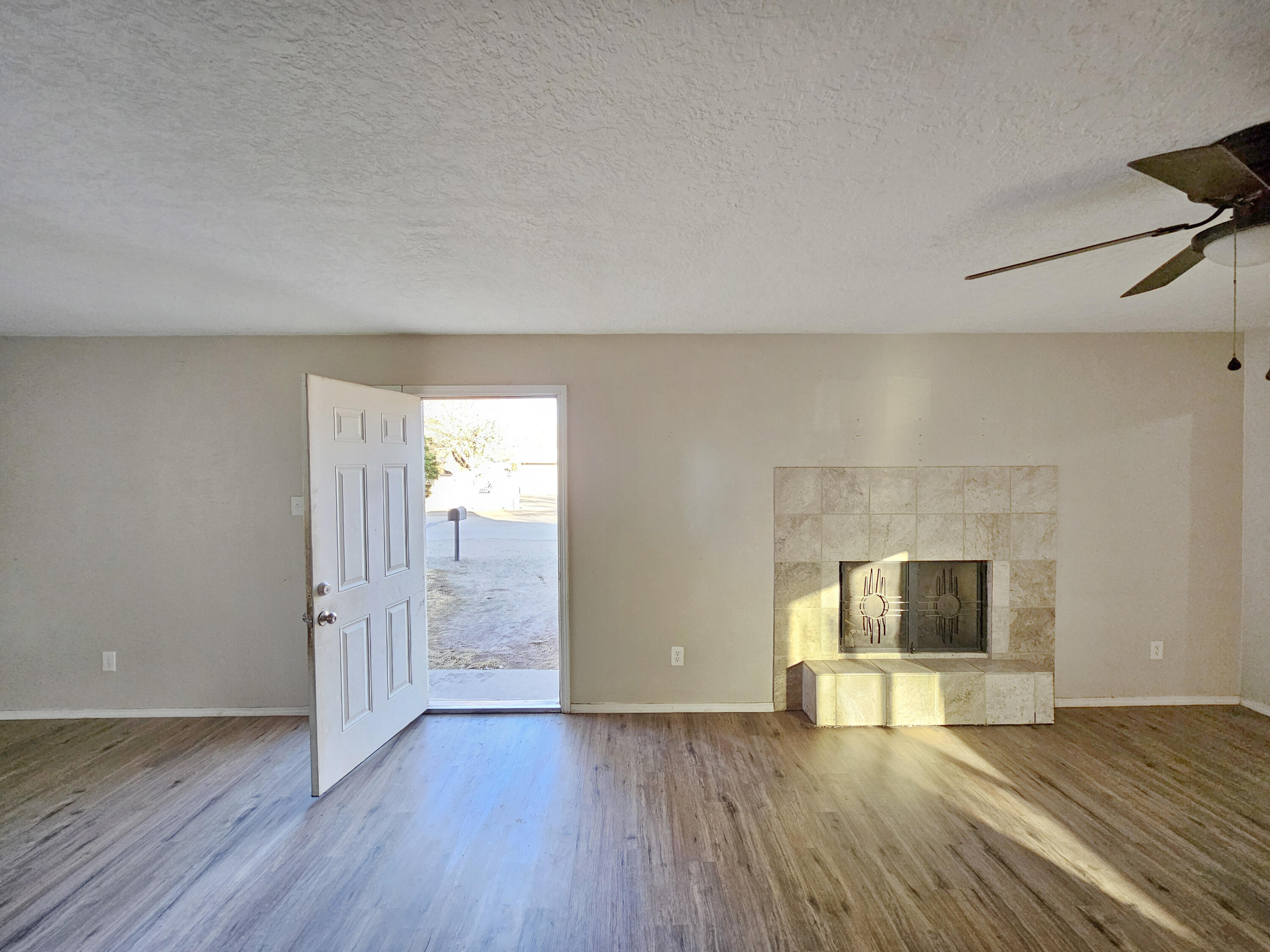 1211 PRESIDIO Place SW