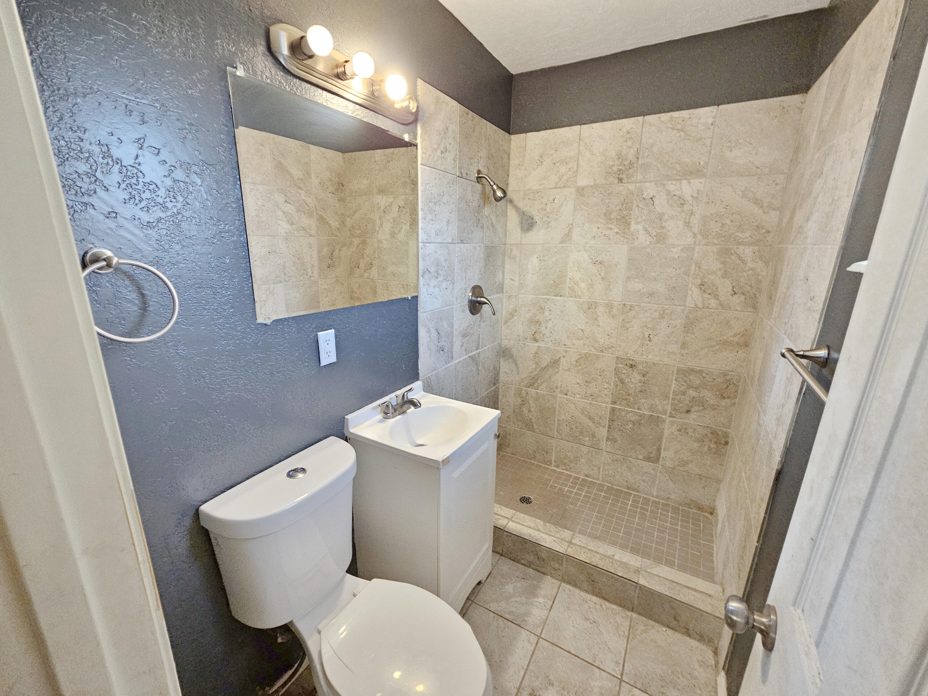 1211 PRESIDIO Place SW