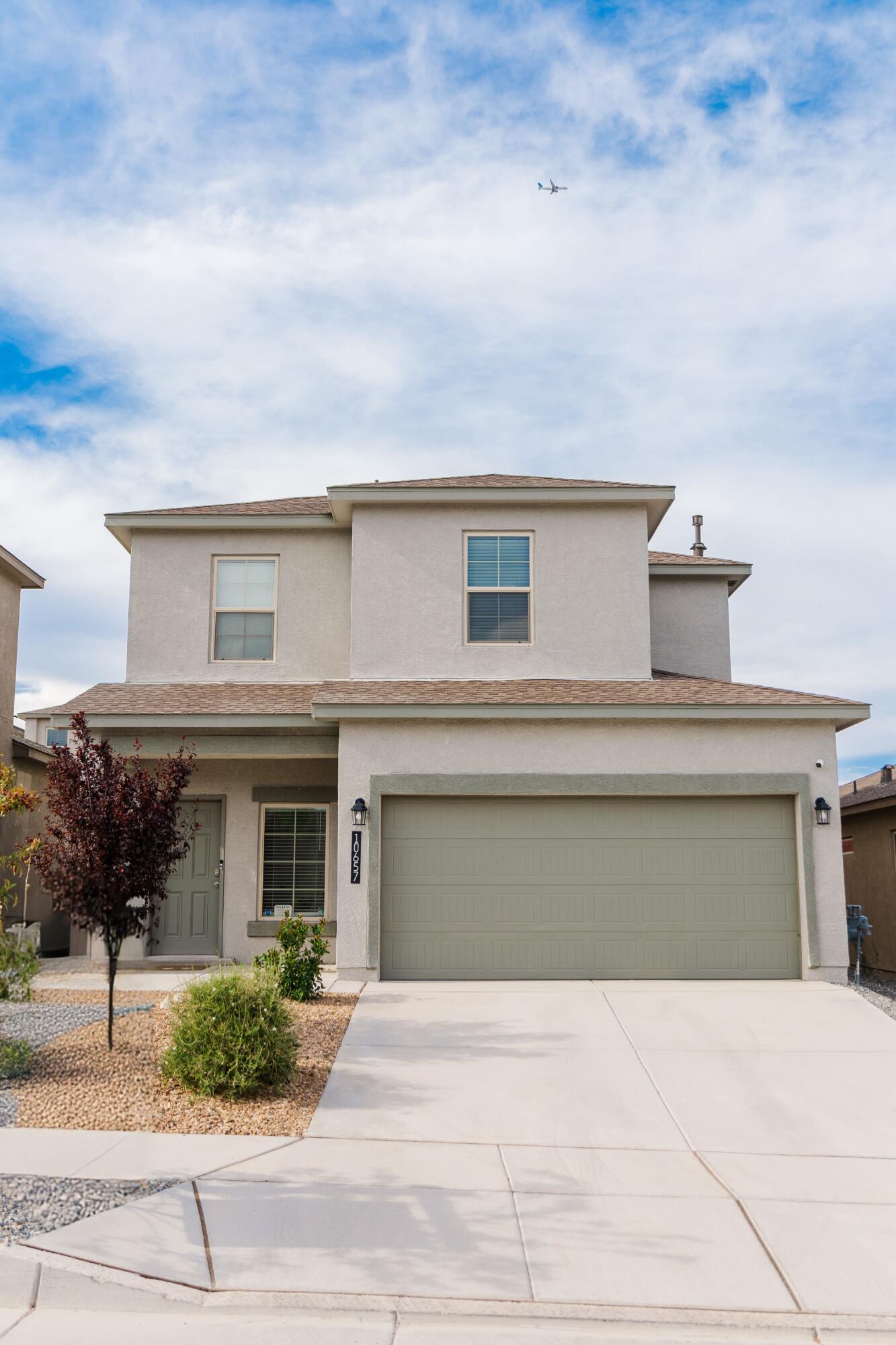10657 CARESSO SW