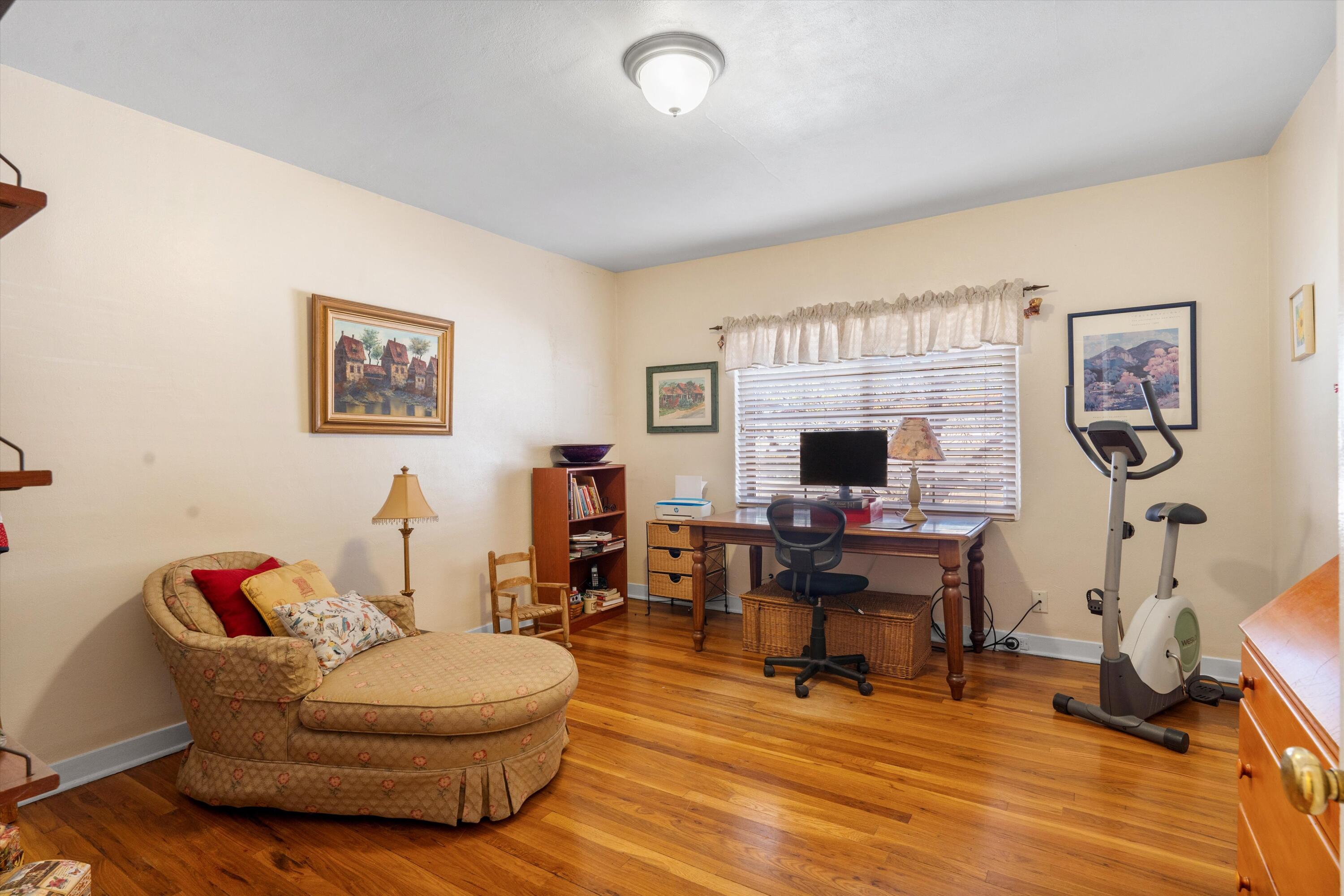 801 PARKLAND Circle SE