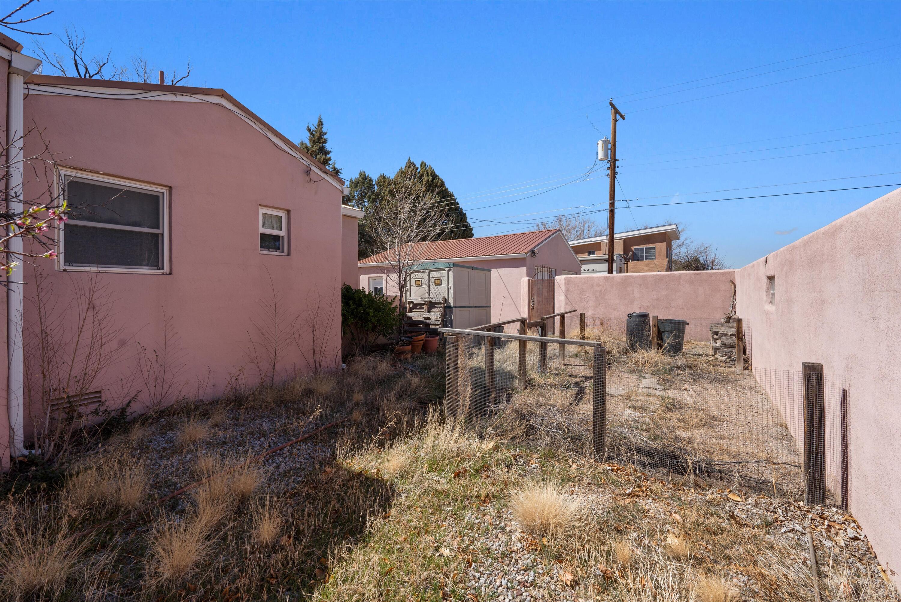 801 PARKLAND Circle SE