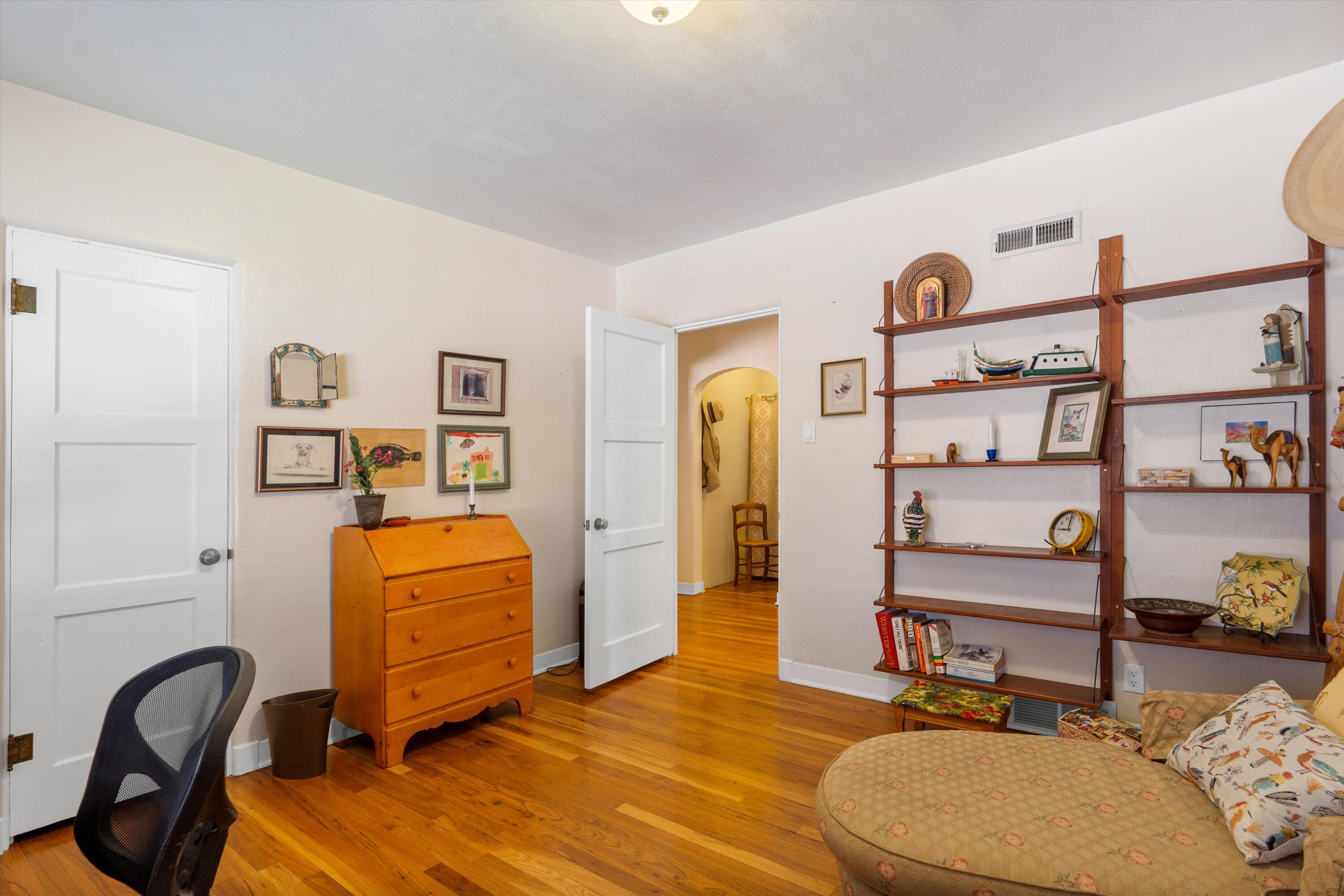 801 PARKLAND Circle SE