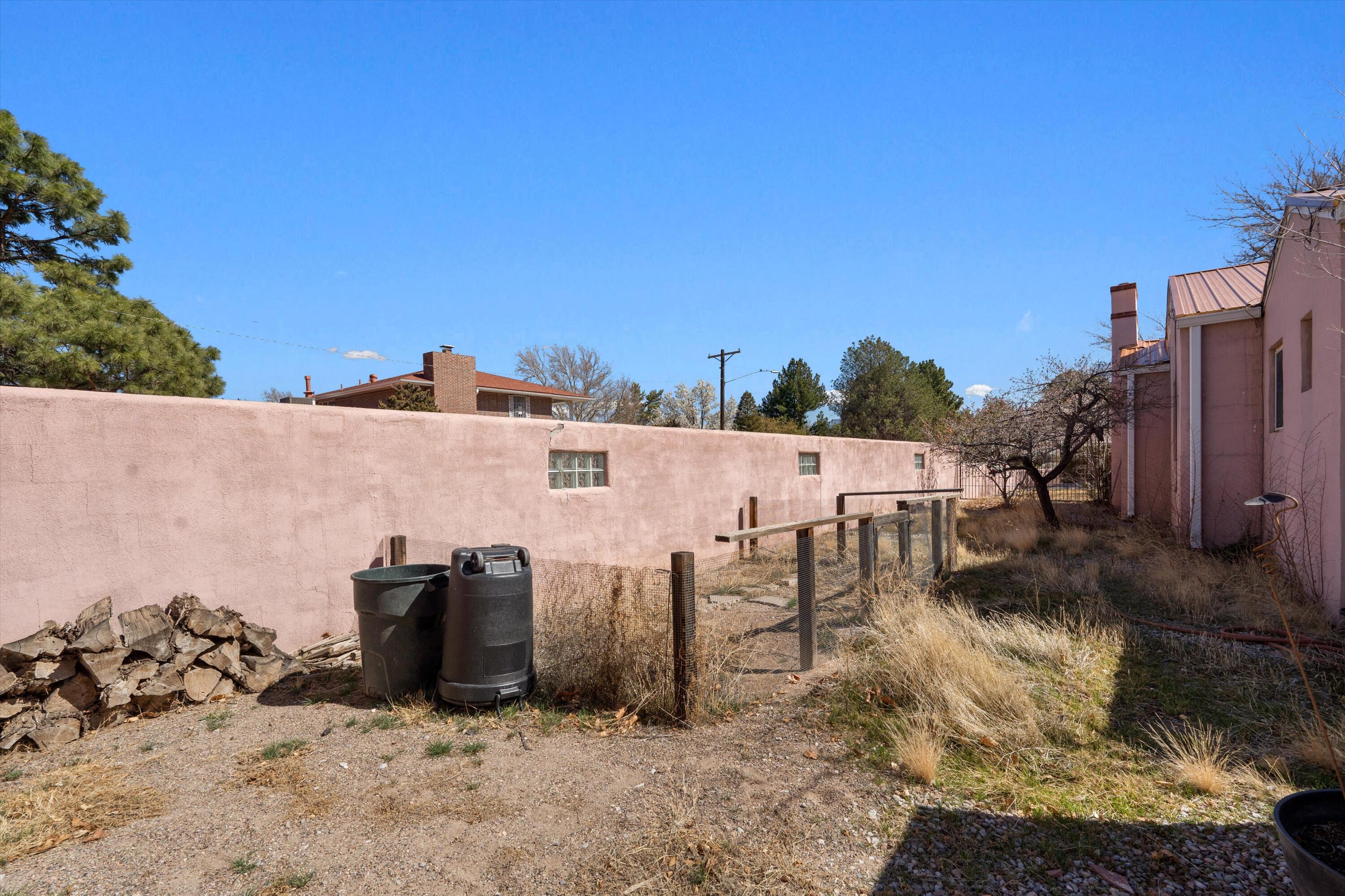 801 PARKLAND Circle SE