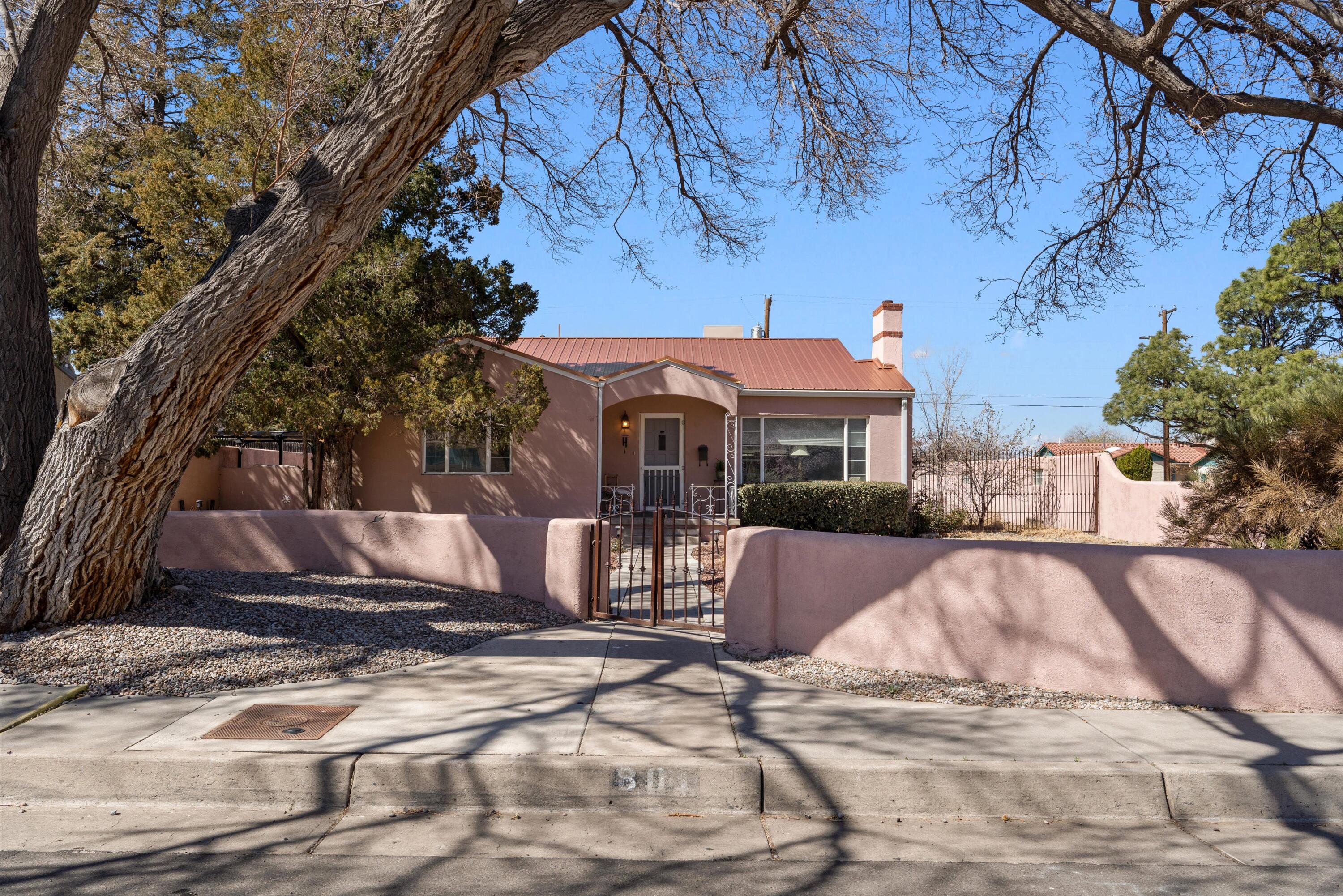 801 PARKLAND Circle SE