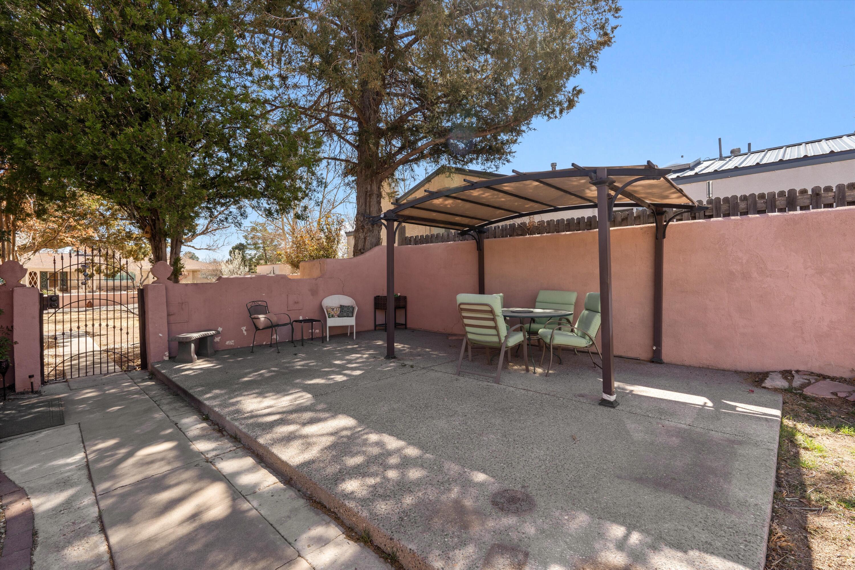 801 PARKLAND Circle SE