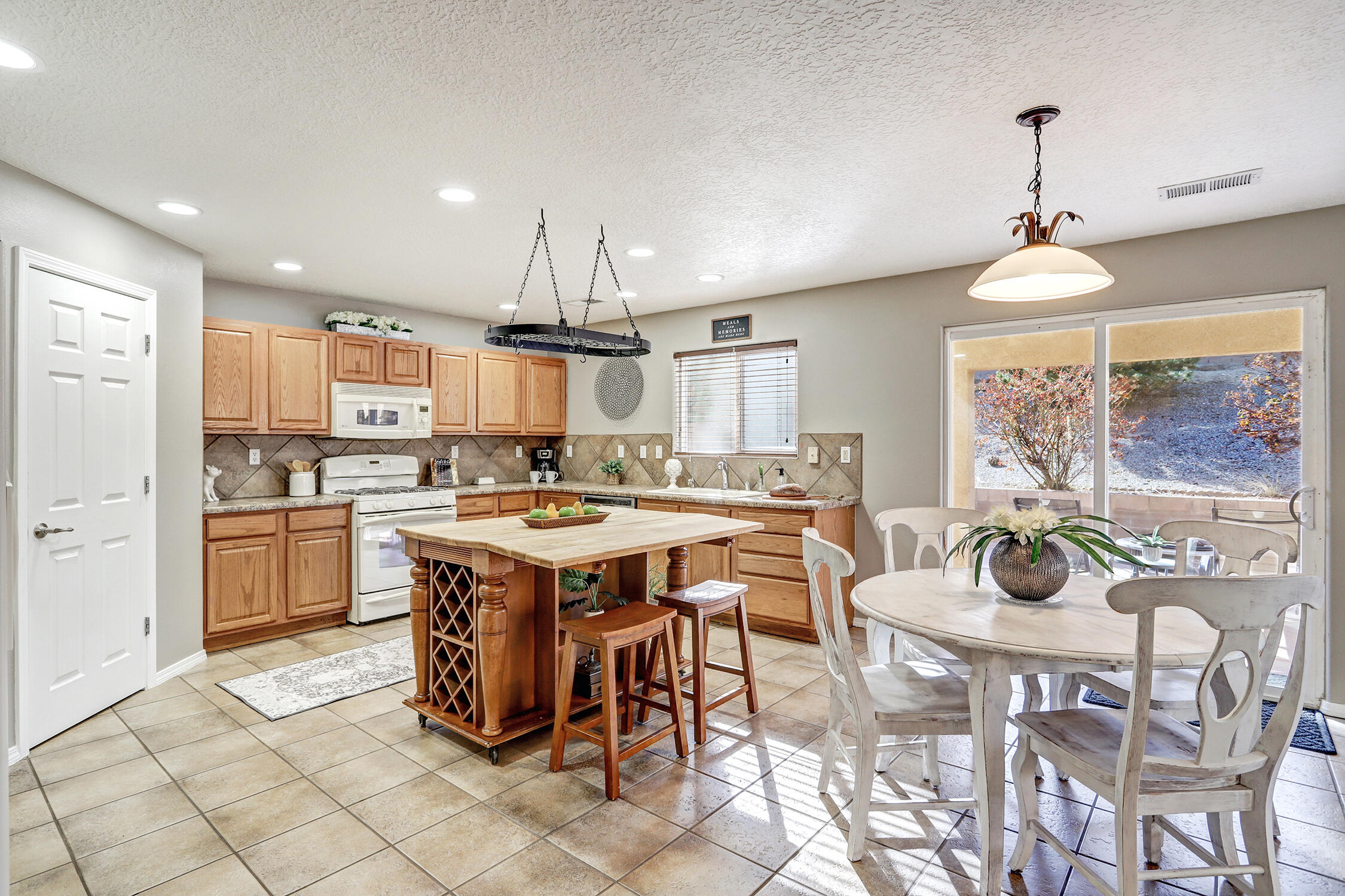 1230 Colibri Avenue NW