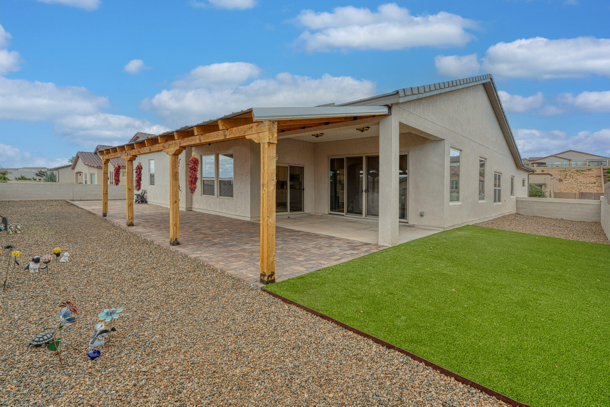 1954 CASTLE PEAK Loop NE