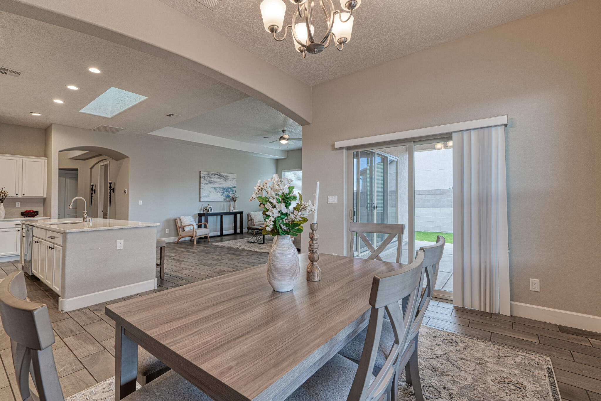 1954 CASTLE PEAK Loop NE