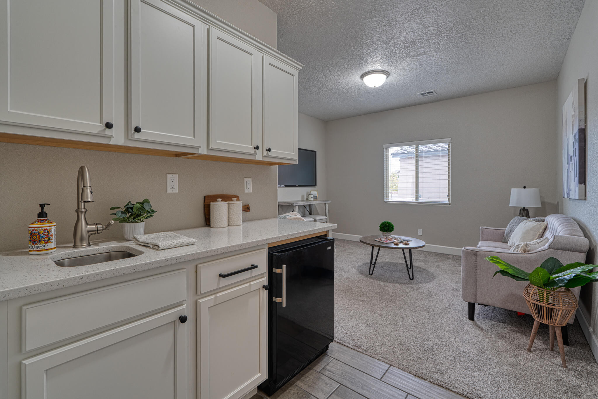 1954 CASTLE PEAK Loop NE