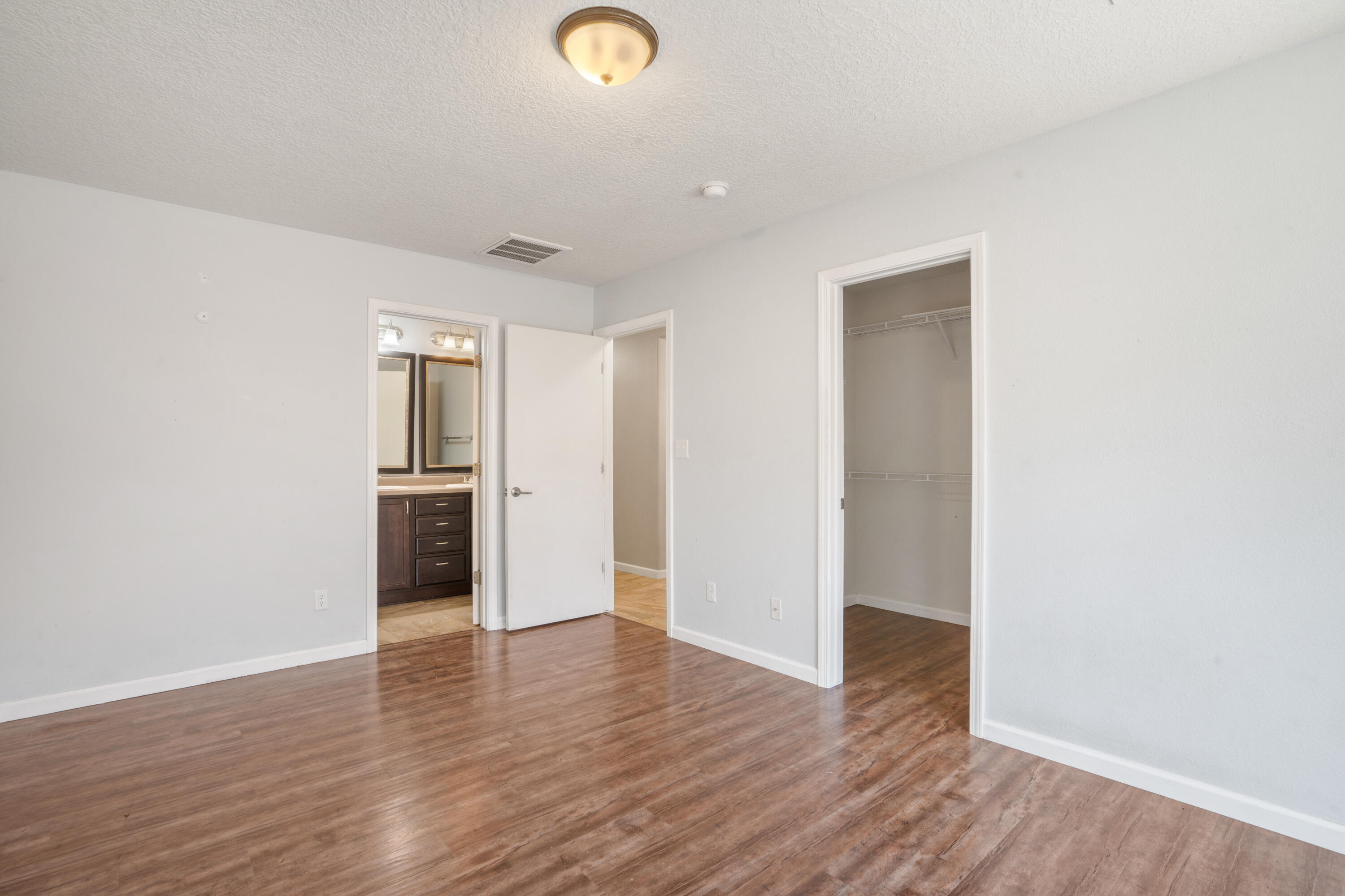 131 LAS RAMBLAS Avenue NW