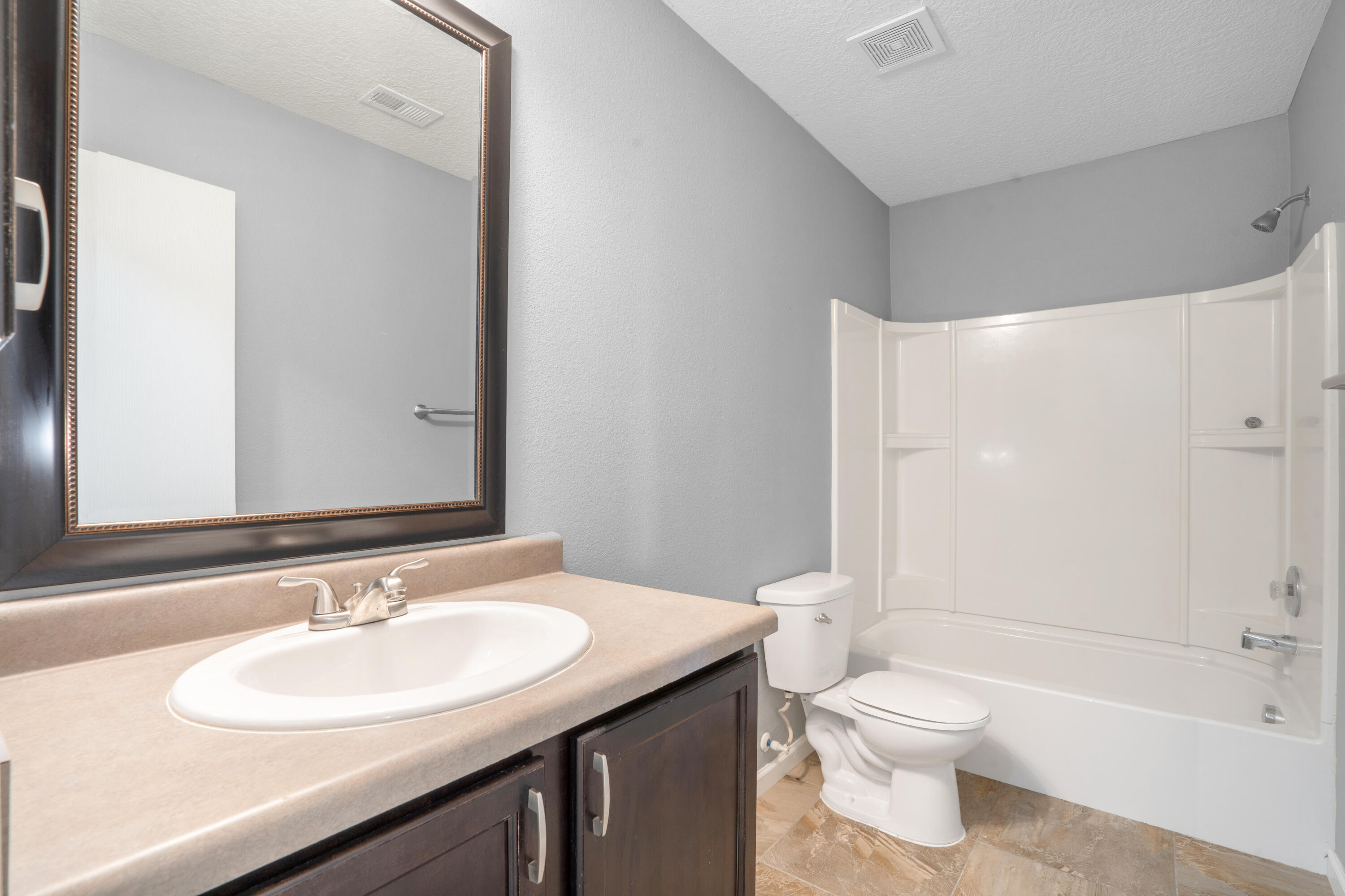 131 LAS RAMBLAS Avenue NW