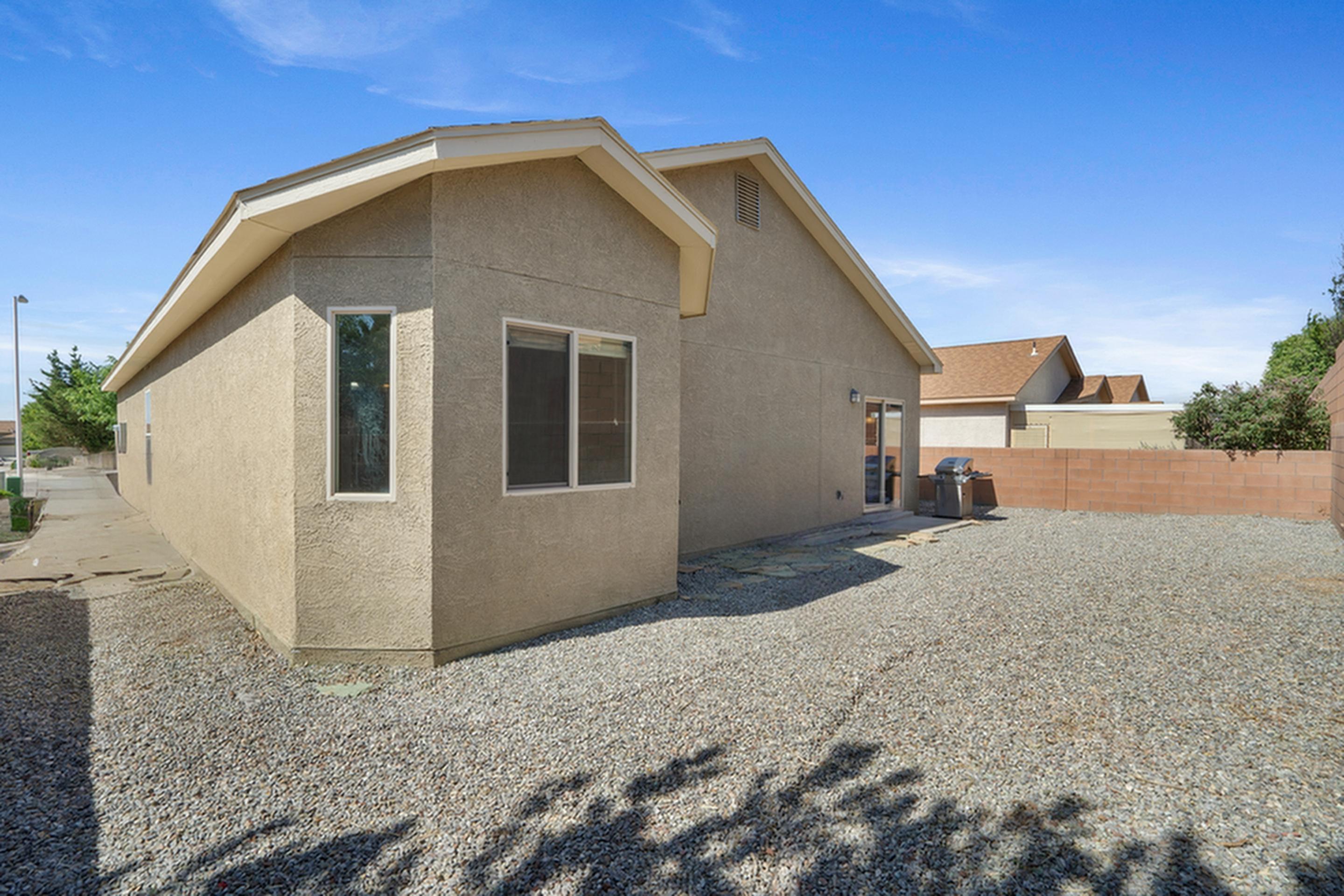 131 LAS RAMBLAS Avenue NW