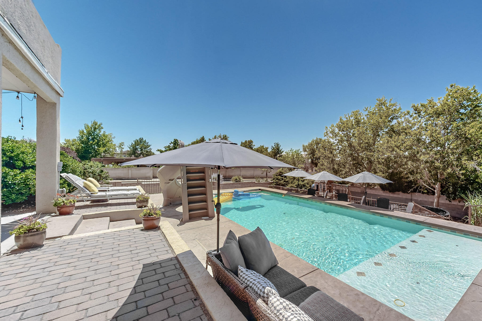 5701 Royal Oak Drive NE