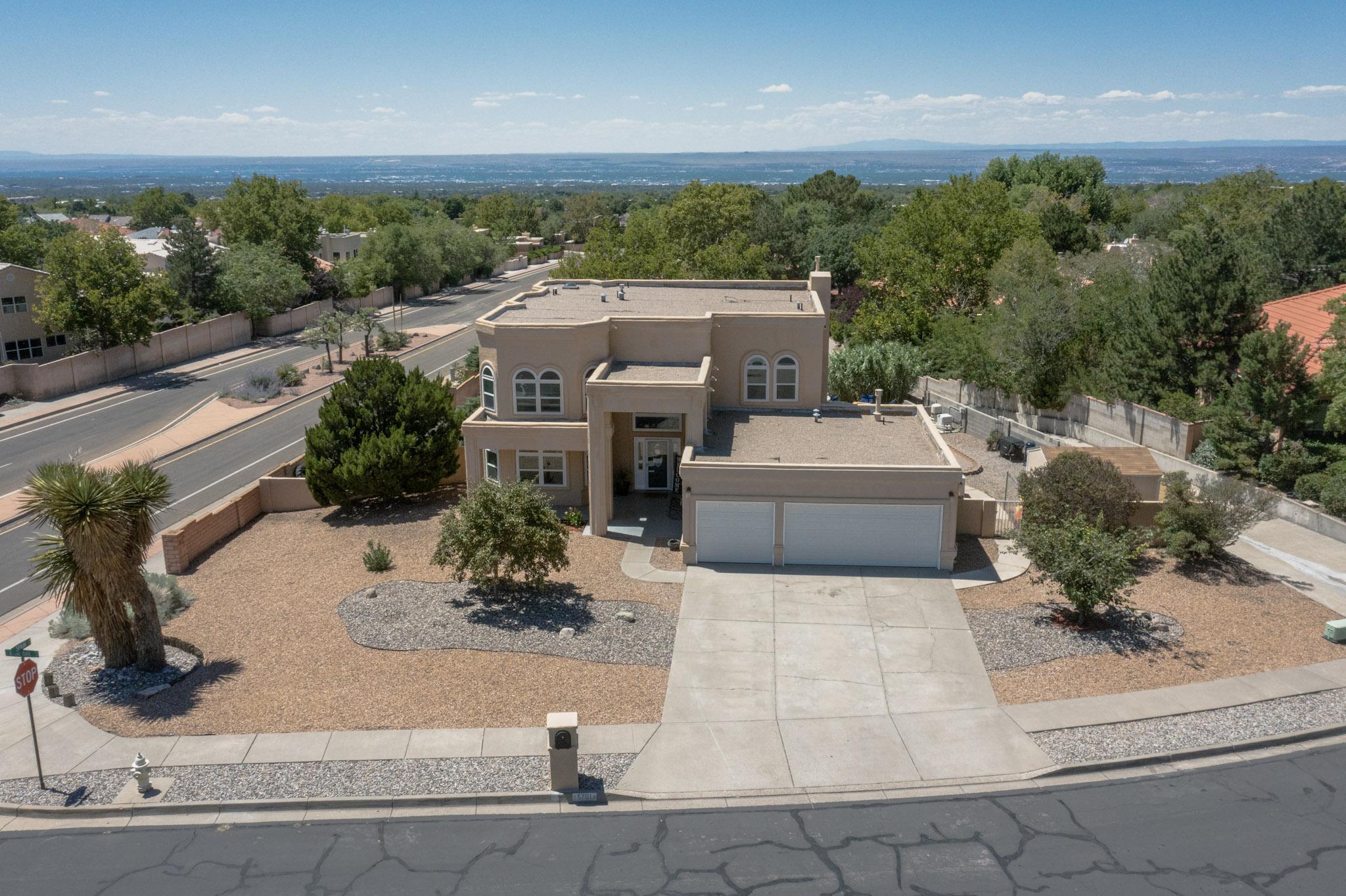 5701 Royal Oak Drive NE