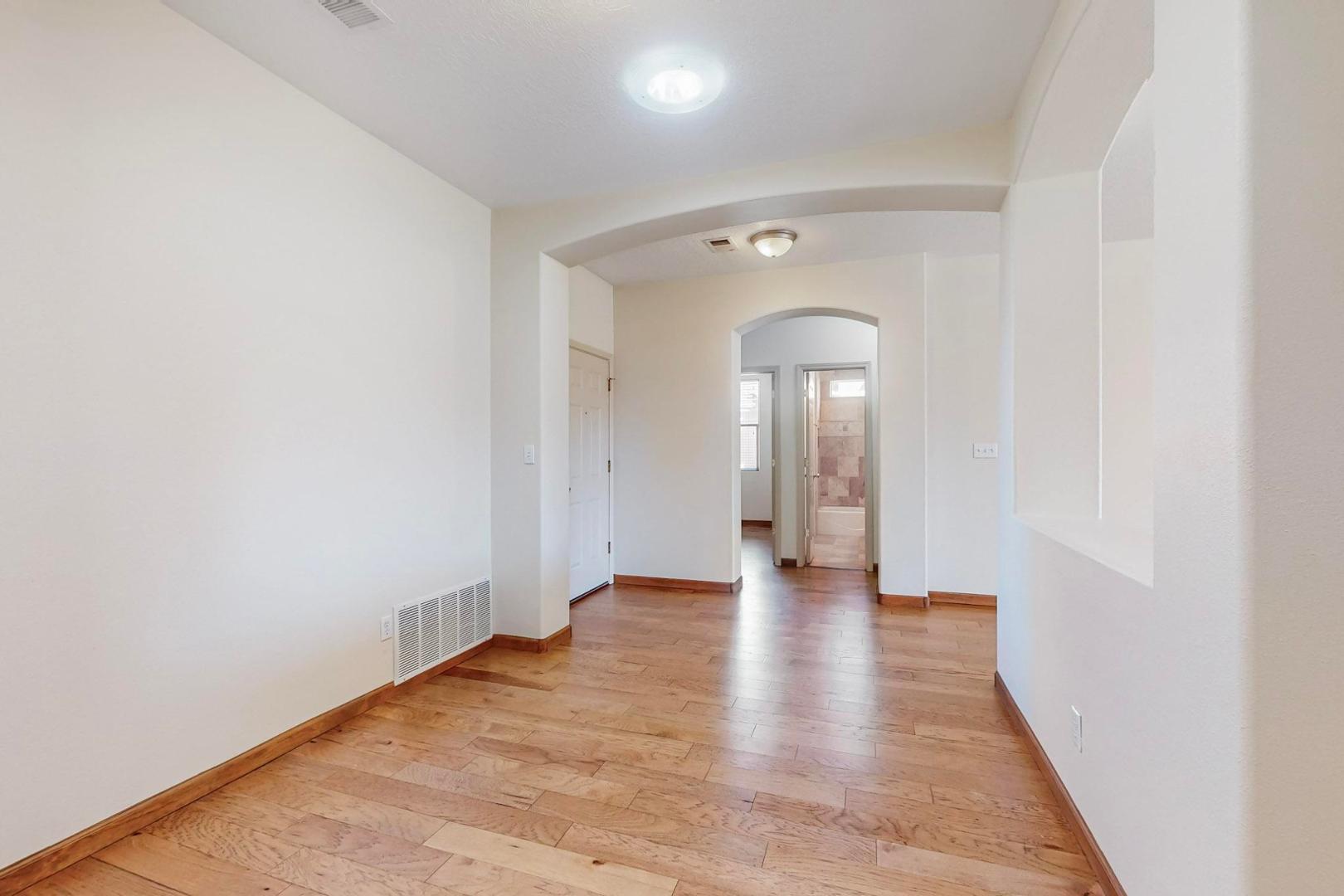 1116 Calle Corvo NE