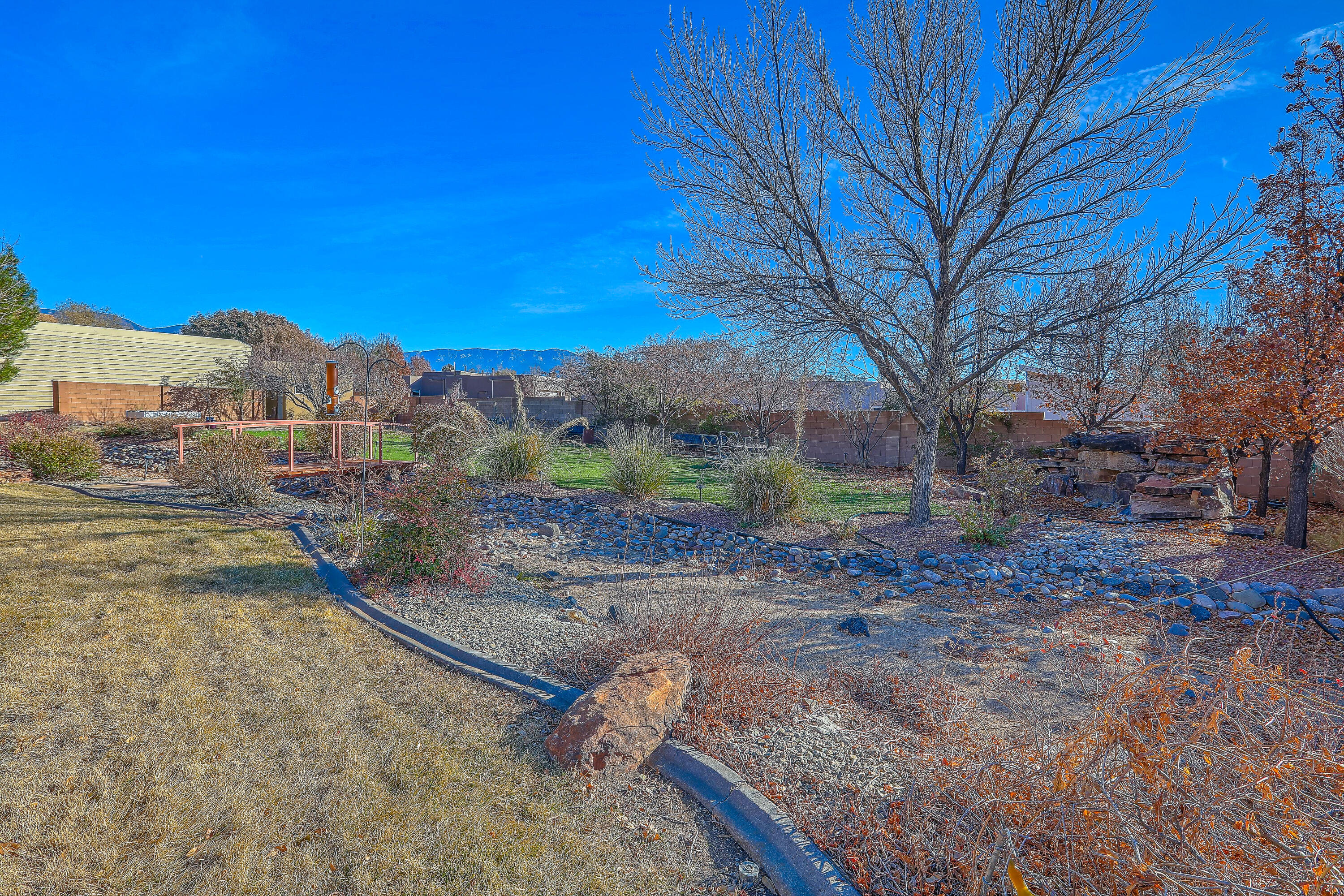 10504 RICHFIELD Avenue NE