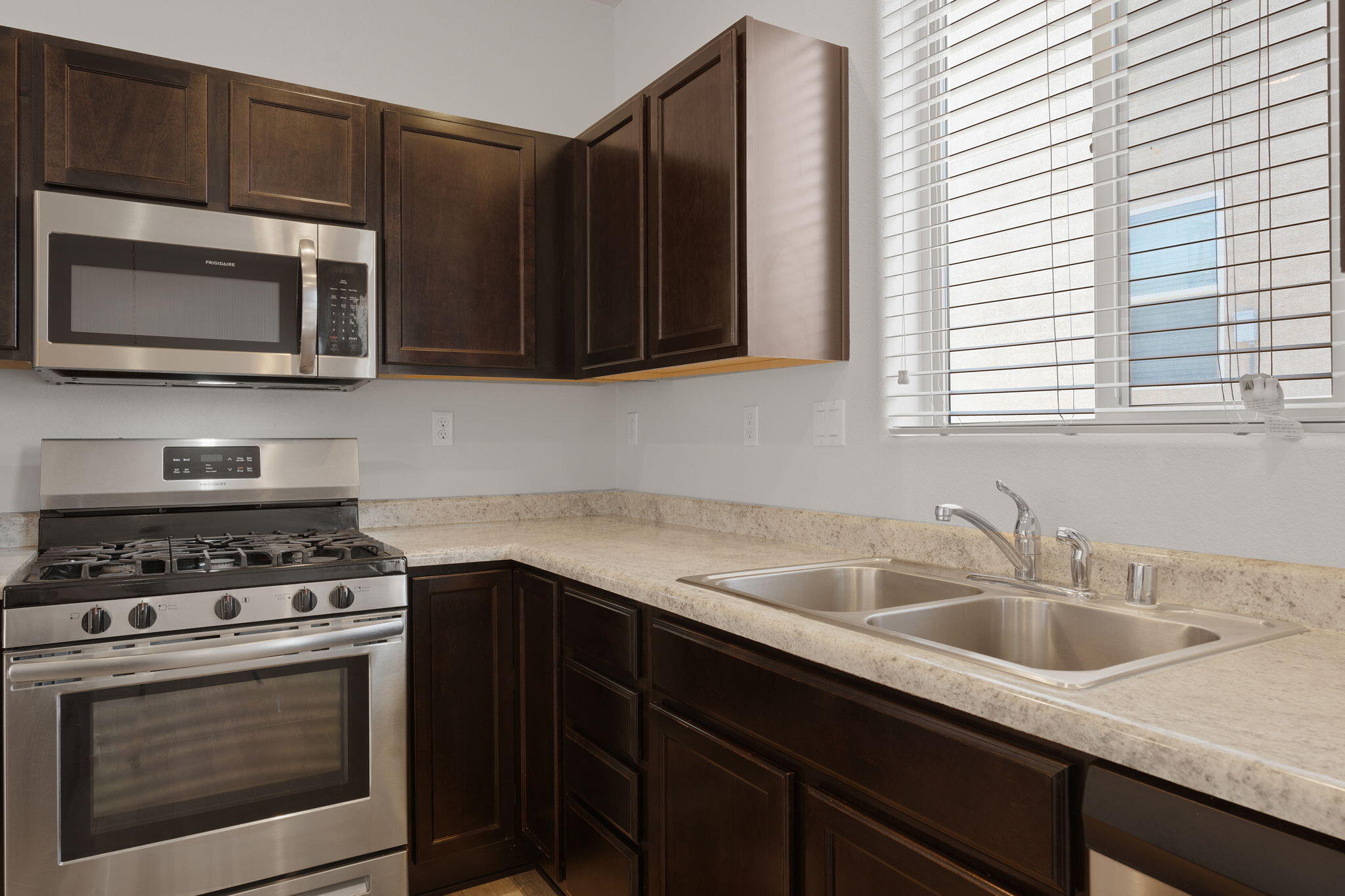 16 VISTA DEL CERRO Drive