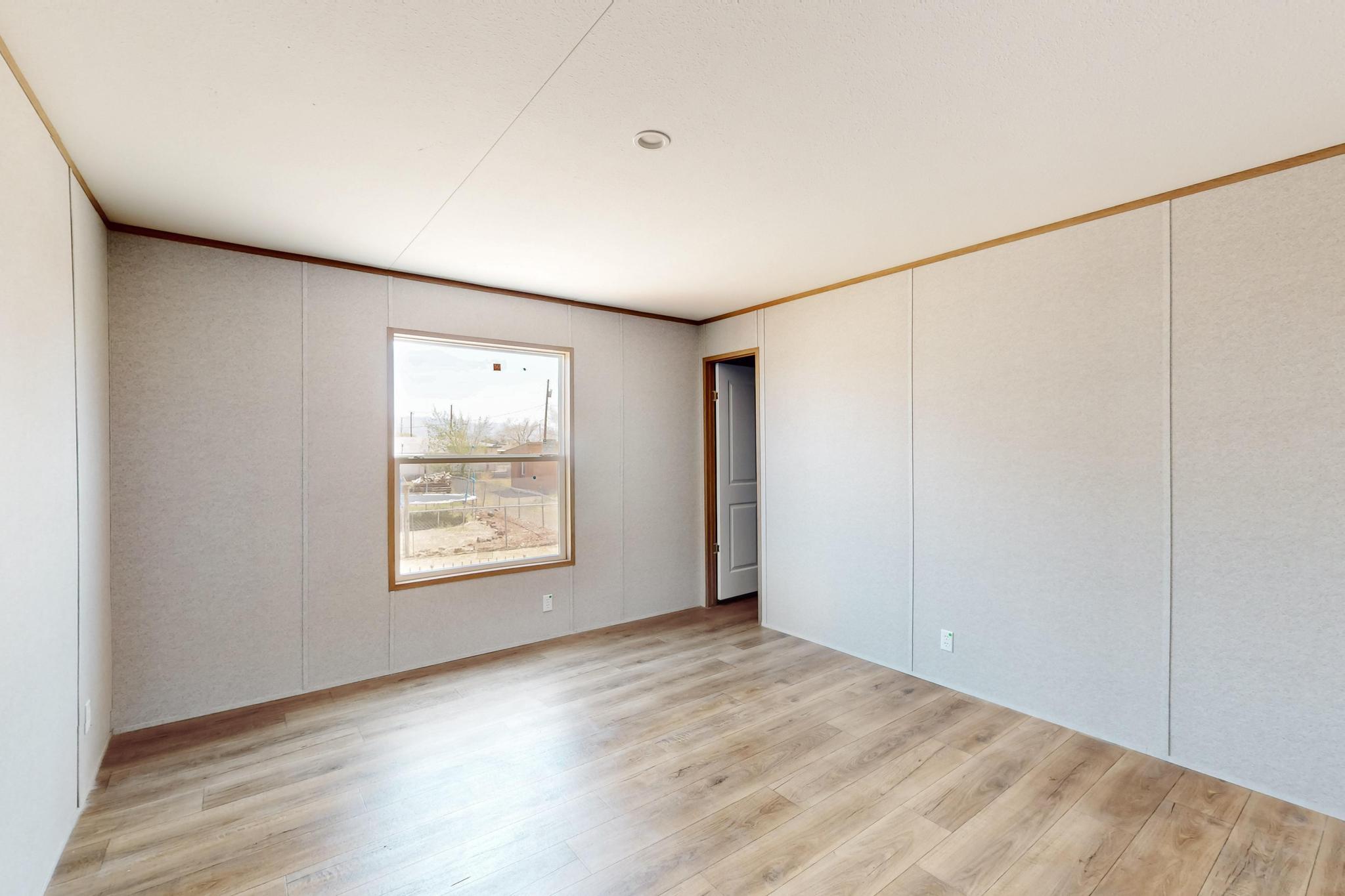 1019 W Chavez Avenue