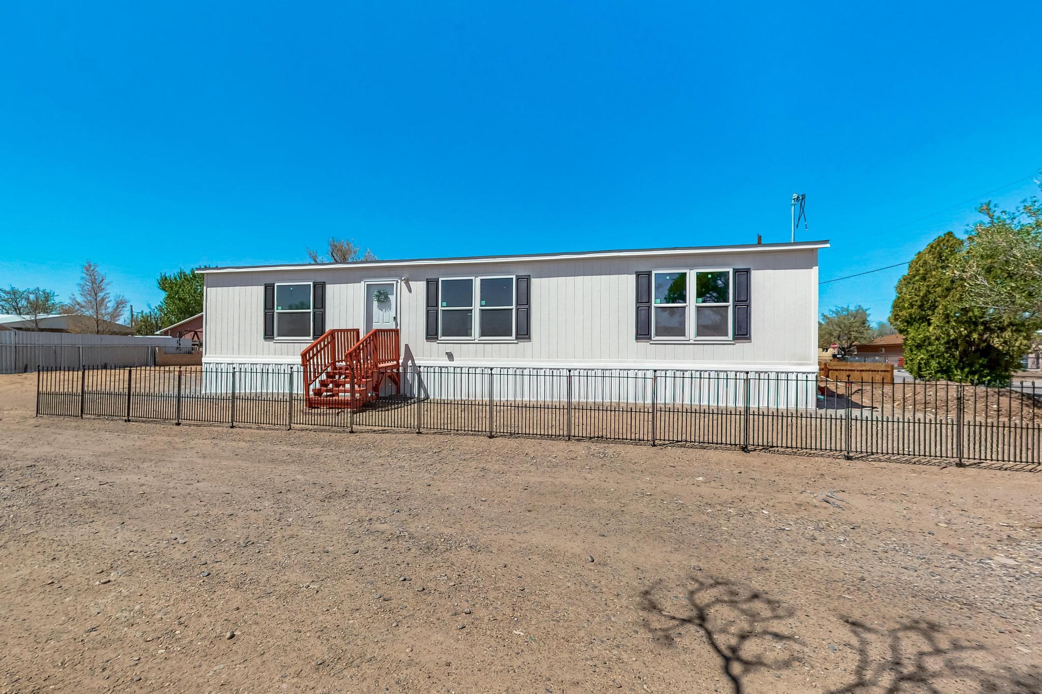 1019 W Chavez Avenue