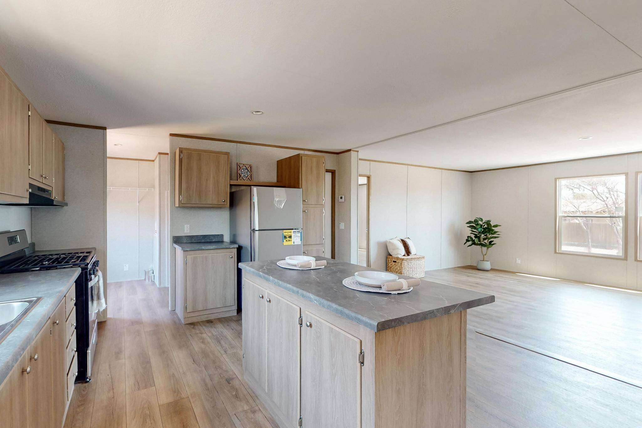 1019 W Chavez Avenue