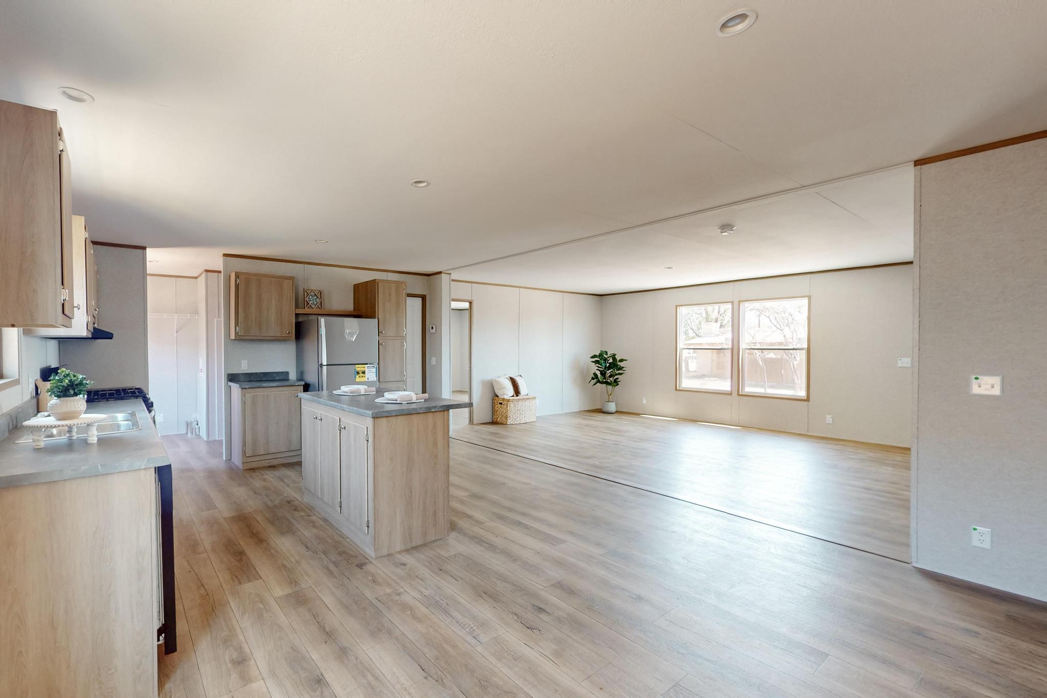 1019 W Chavez Avenue