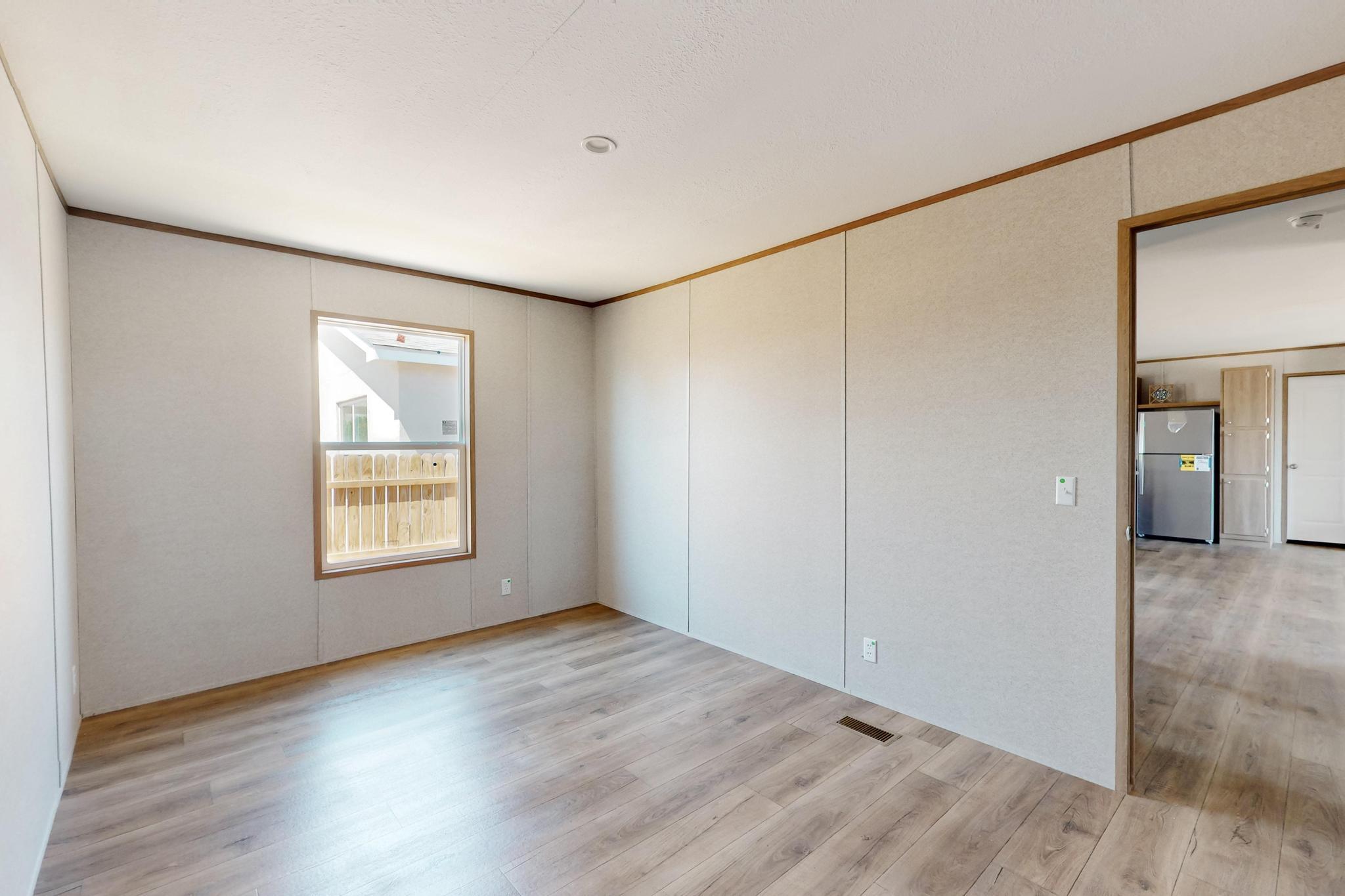 1019 W Chavez Avenue