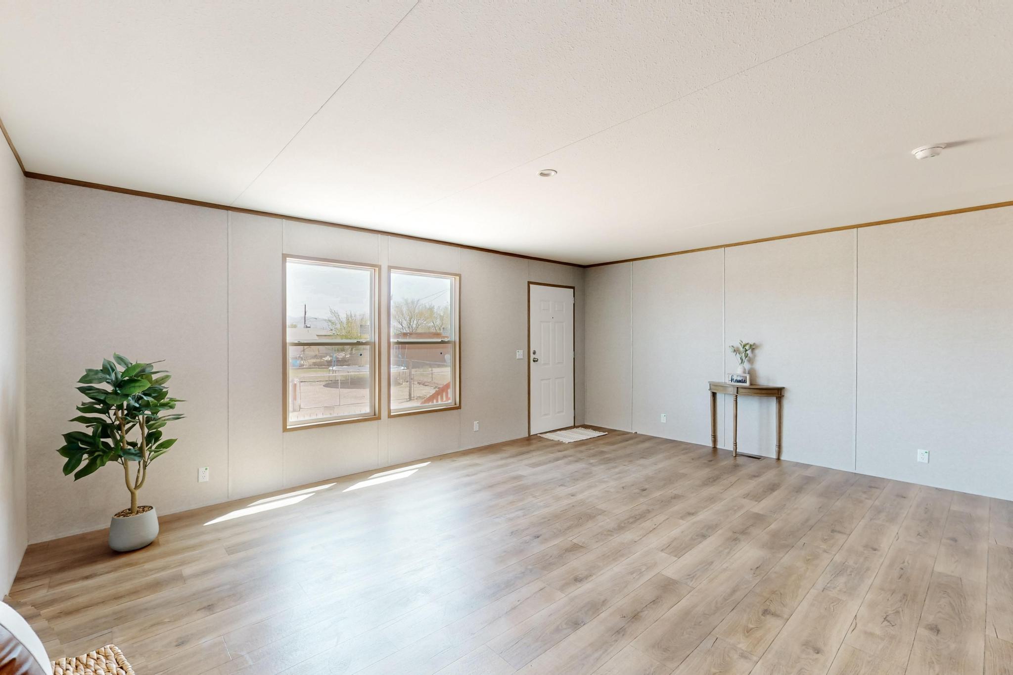 1019 W Chavez Avenue