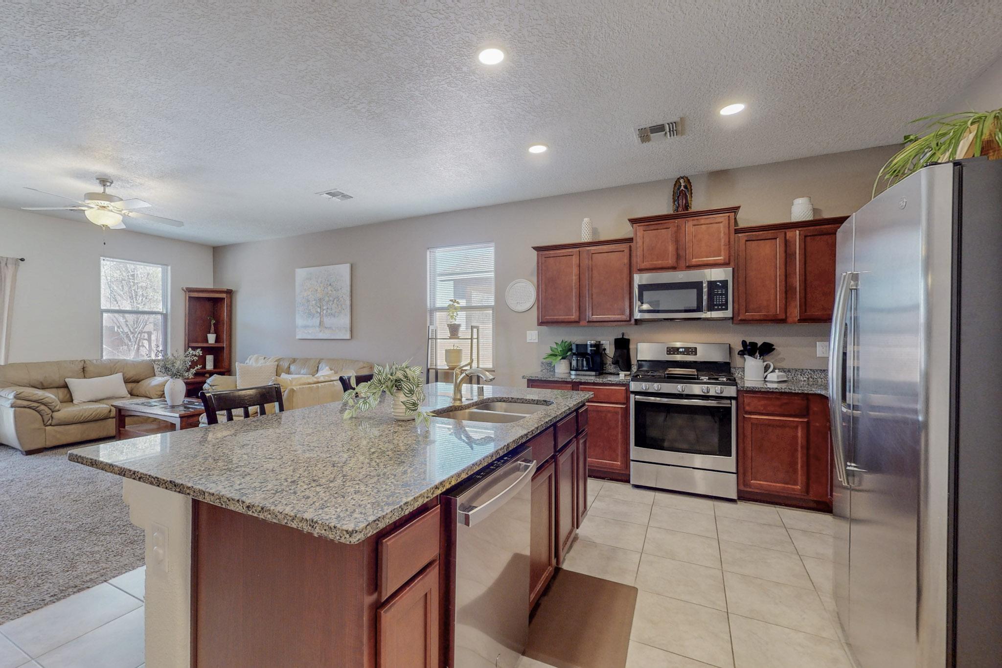 515 WHITTEN Trail SW