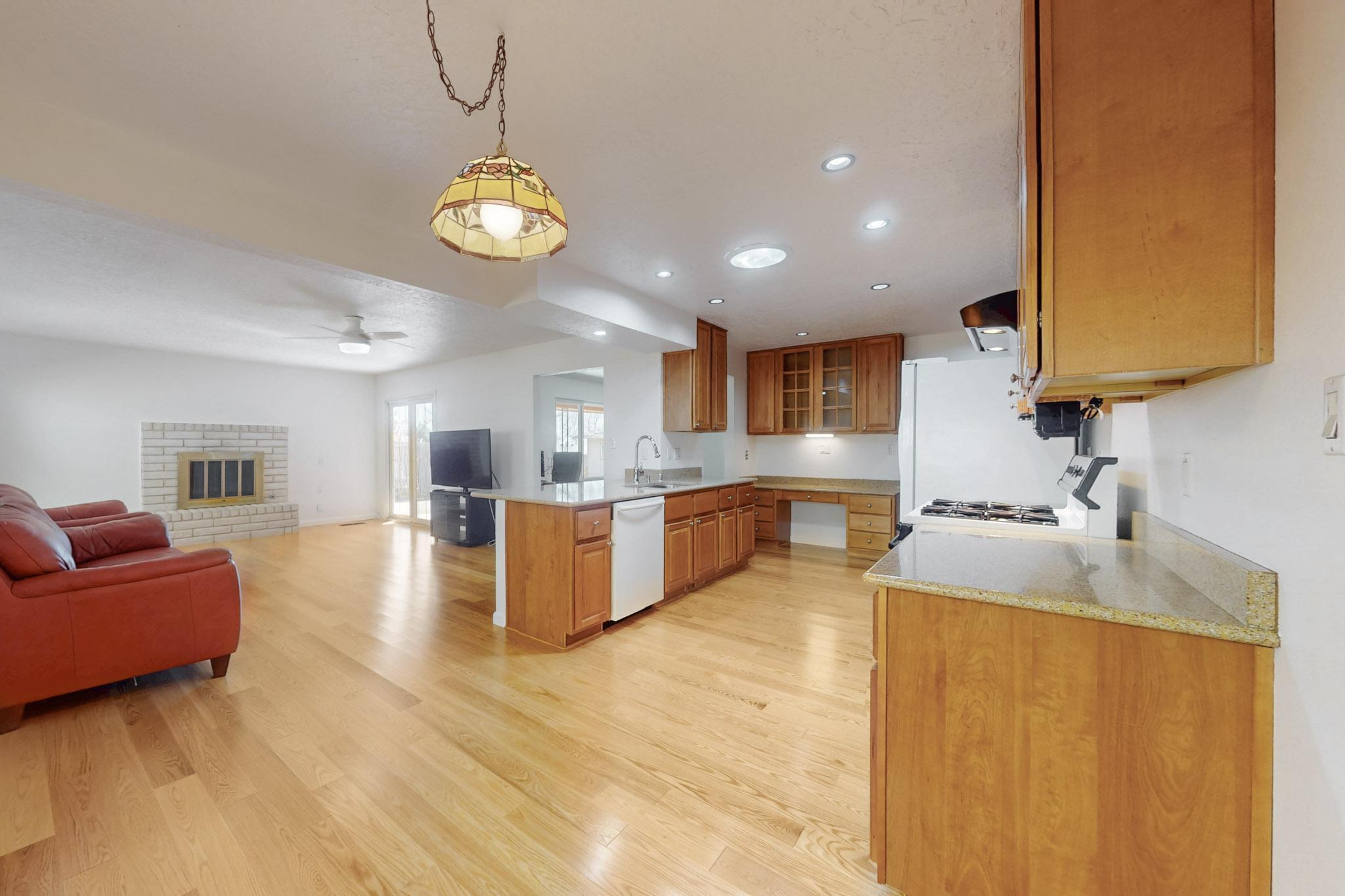 12104 EL DORADO Place NE