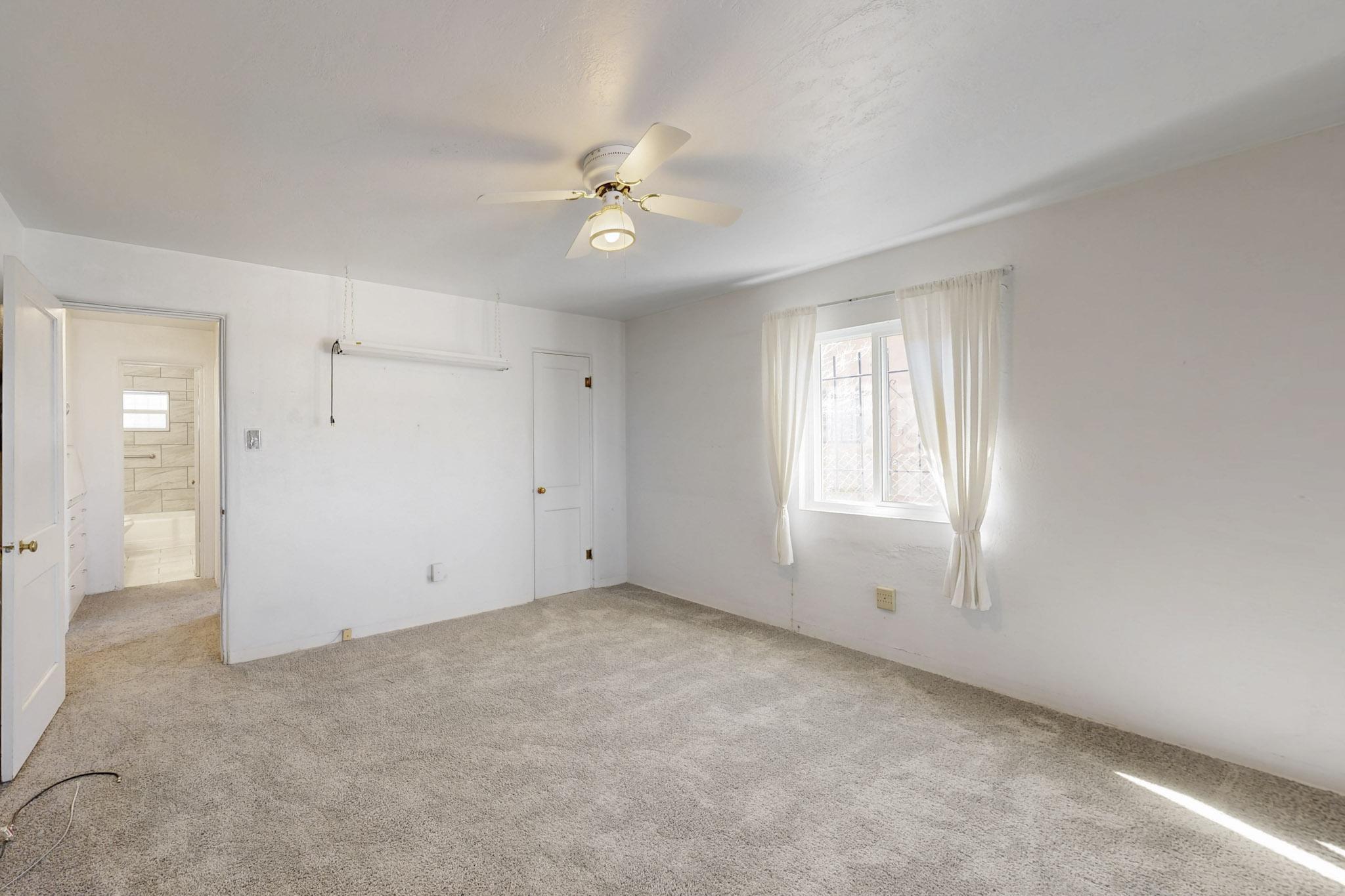 1708 BUENA VISTA Drive SE