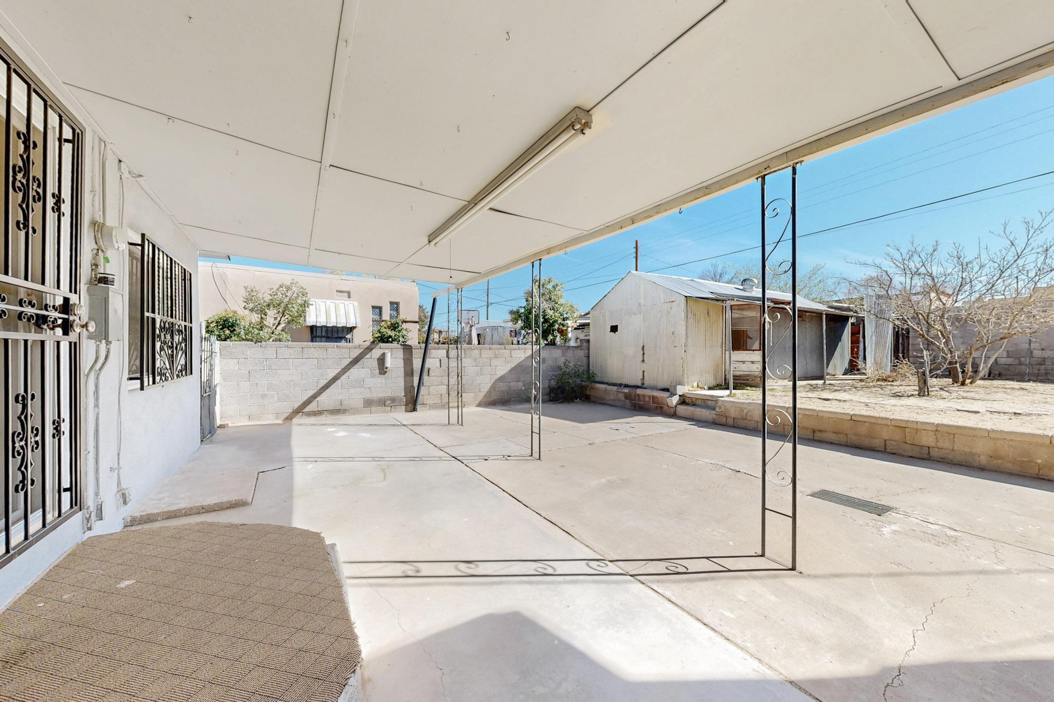 1708 BUENA VISTA Drive SE