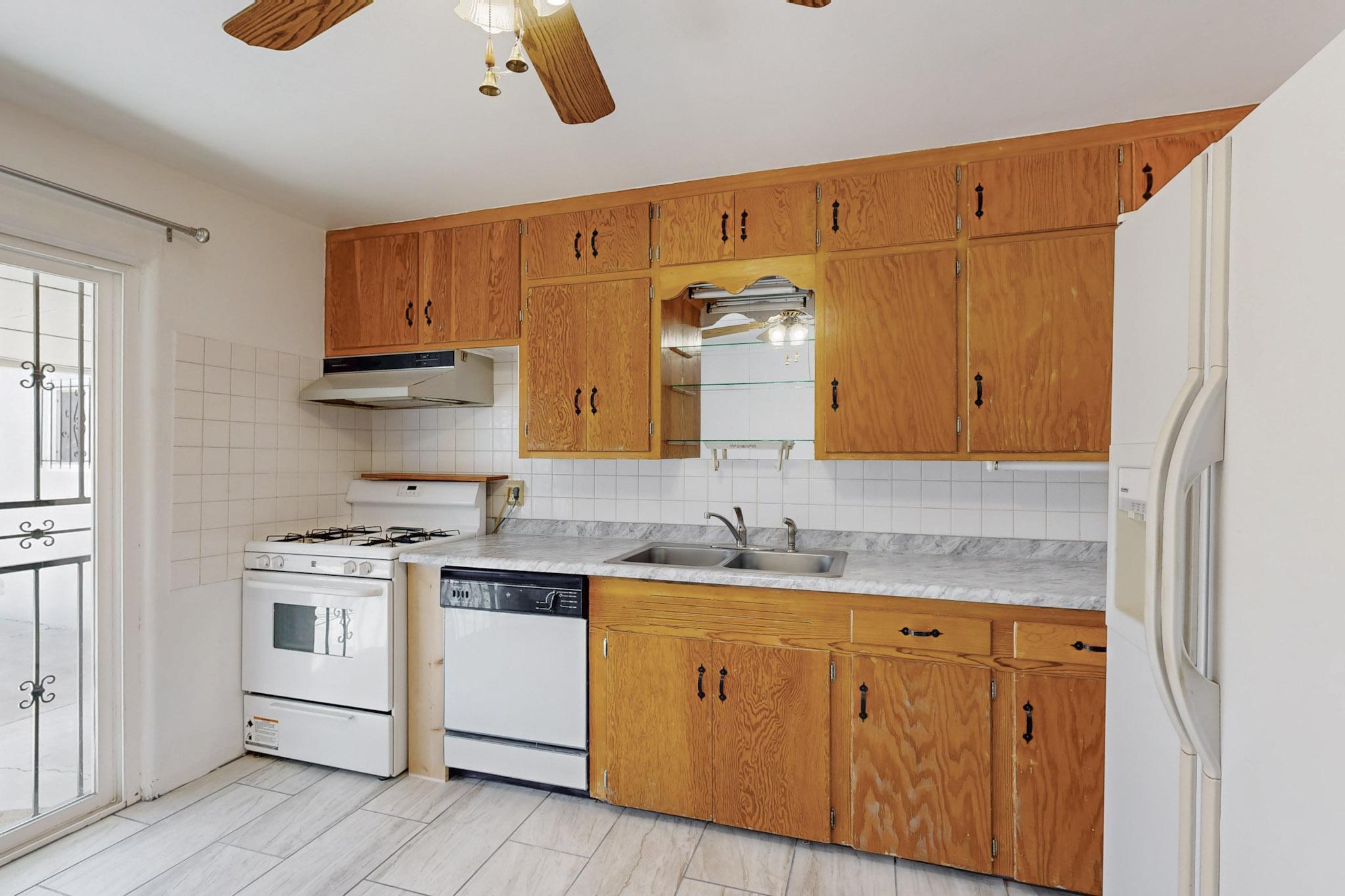 1708 BUENA VISTA Drive SE