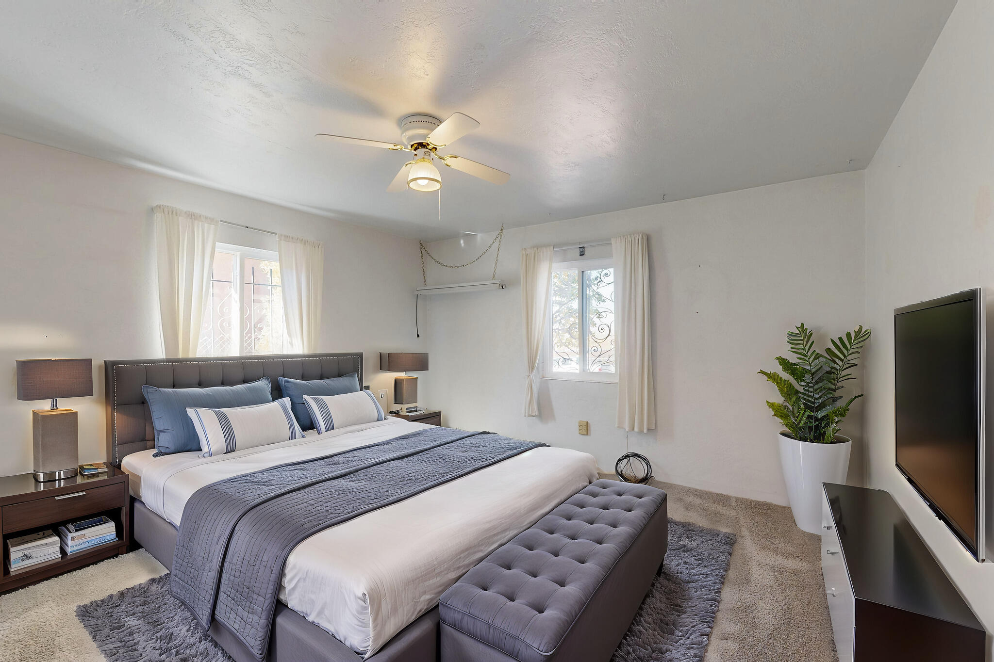 1708 BUENA VISTA Drive SE