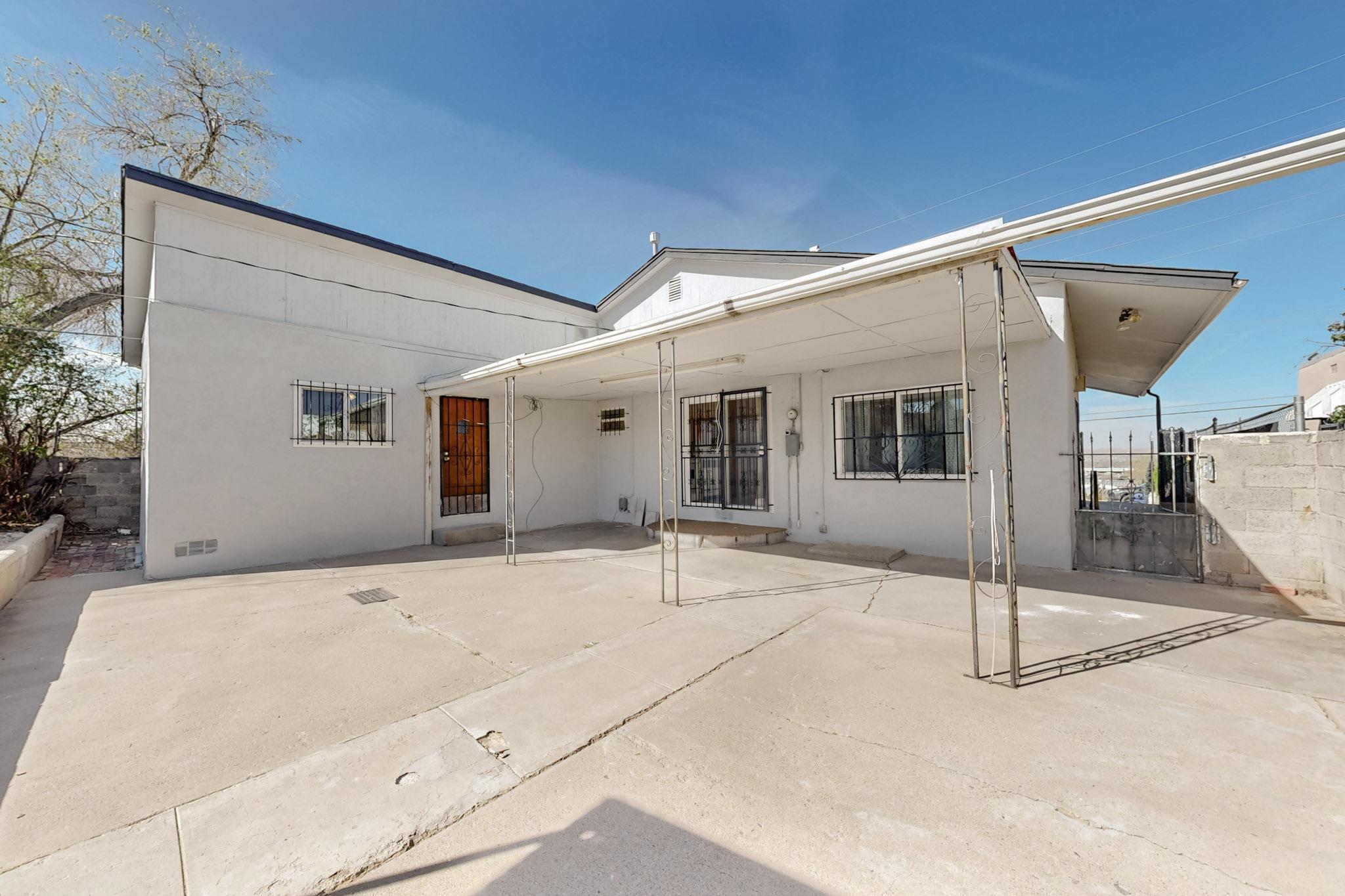 1708 BUENA VISTA Drive SE