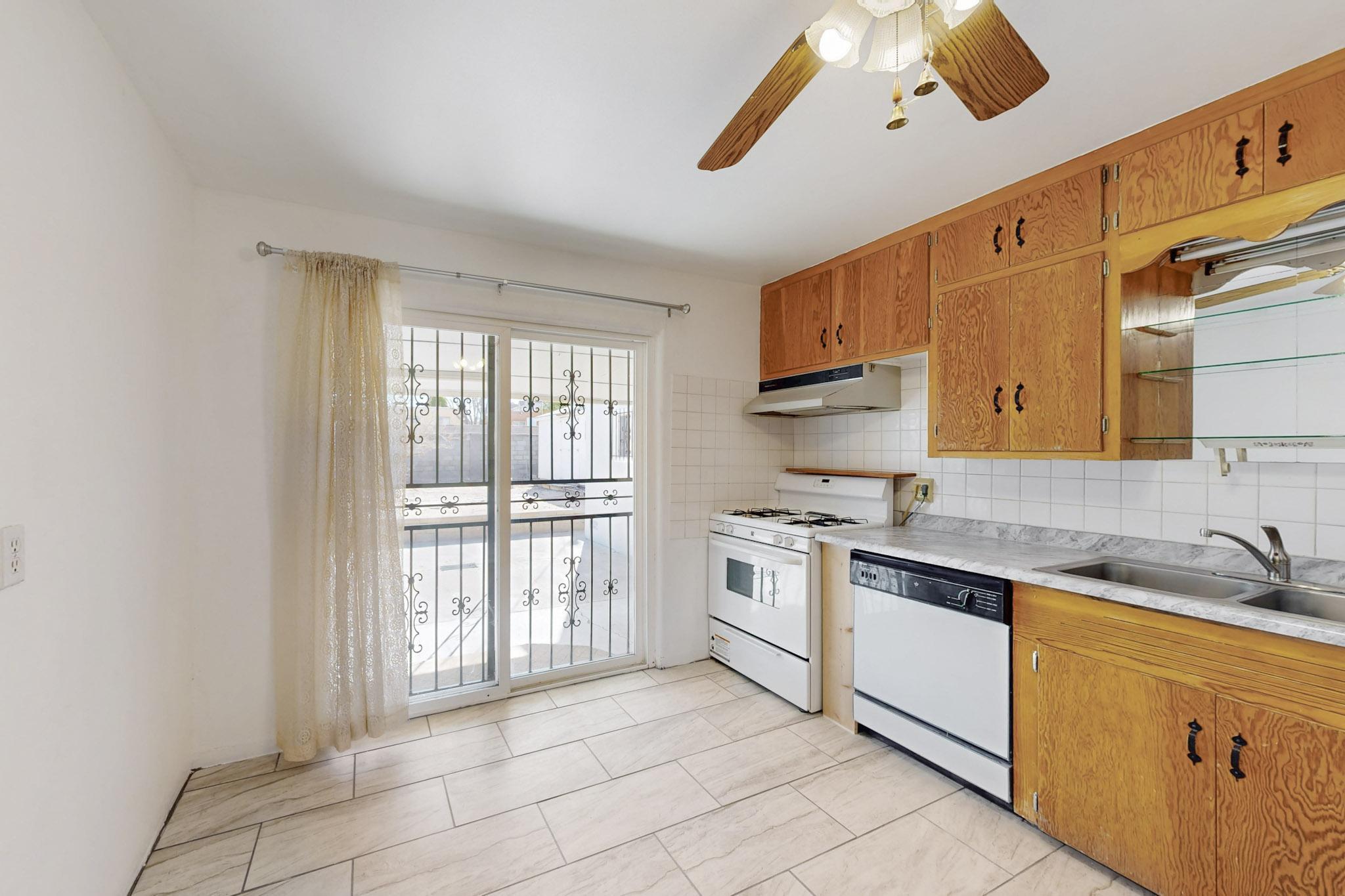 1708 BUENA VISTA Drive SE