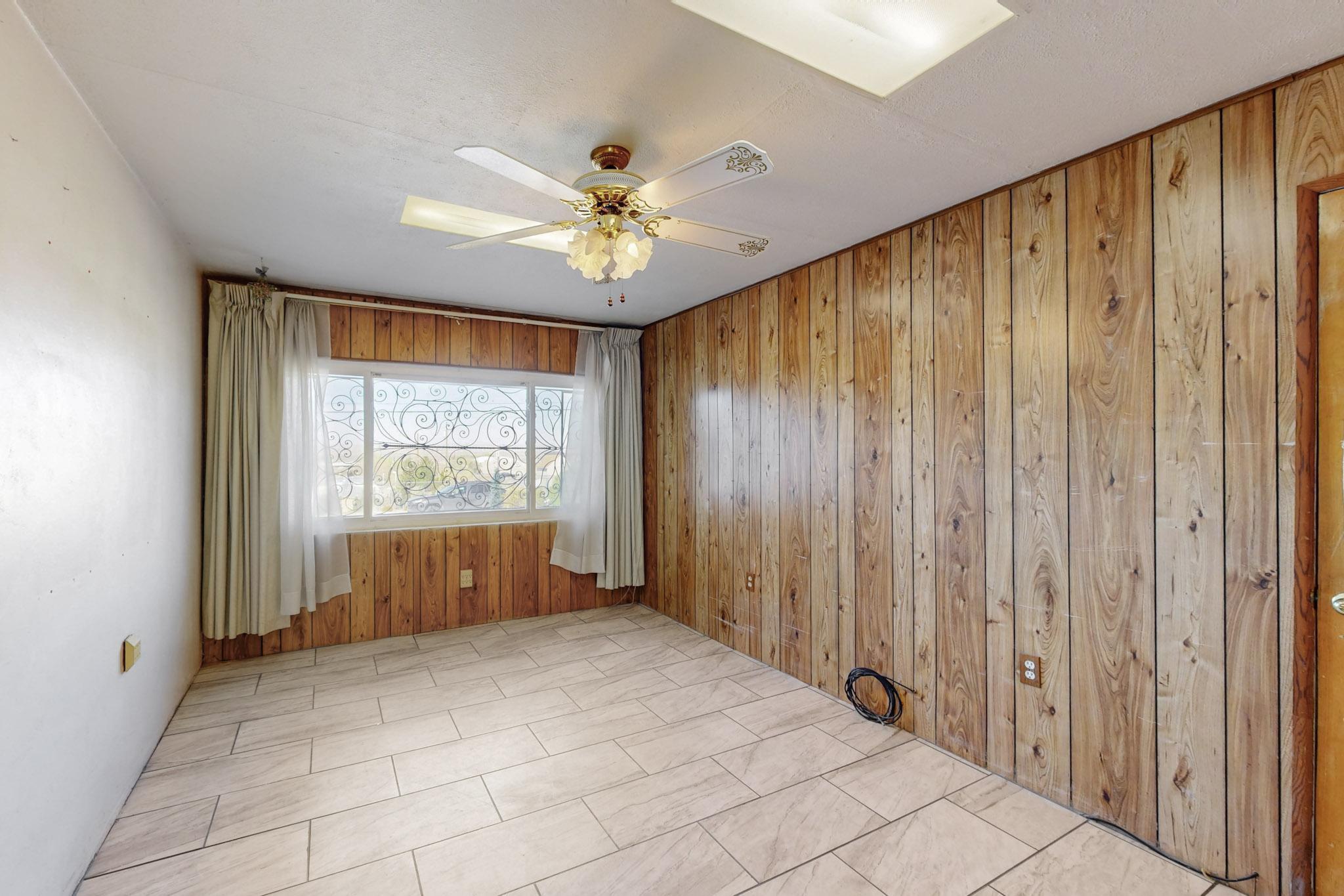 1708 BUENA VISTA Drive SE
